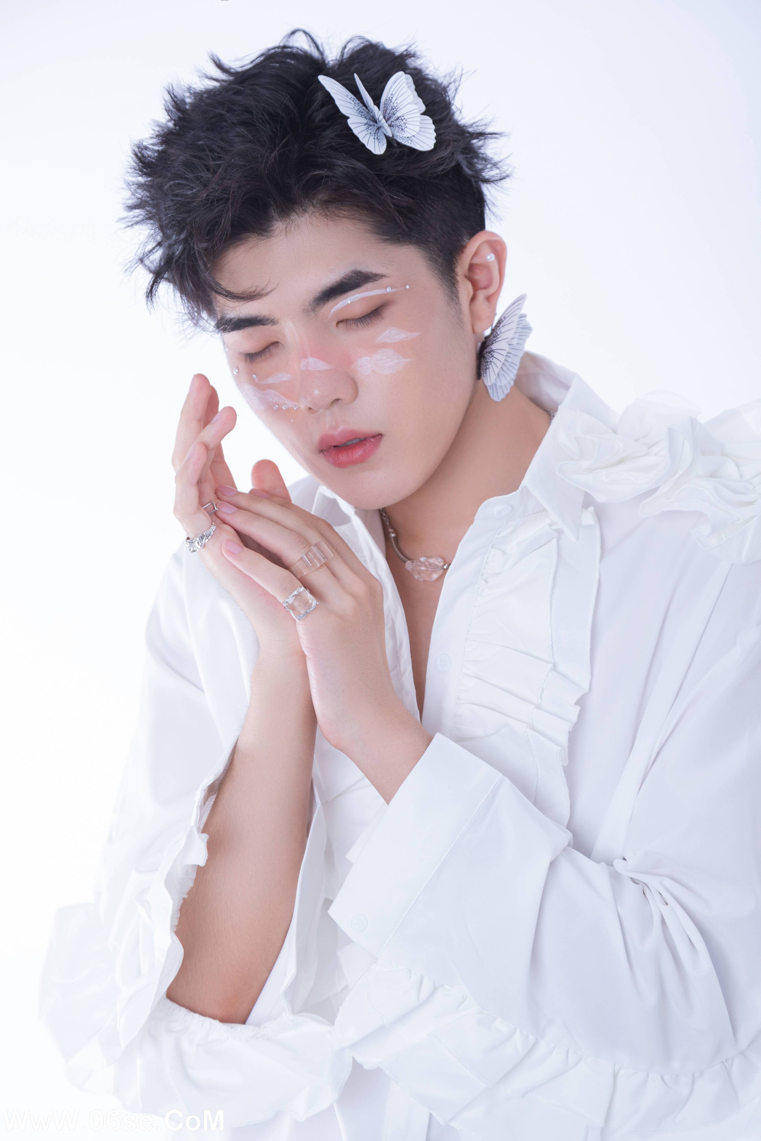 图片[14]-[YITUYU艺图语]2022.07.09 白色蝴蝶 陈川儿Andrew[22+1P／171MB]-六色网