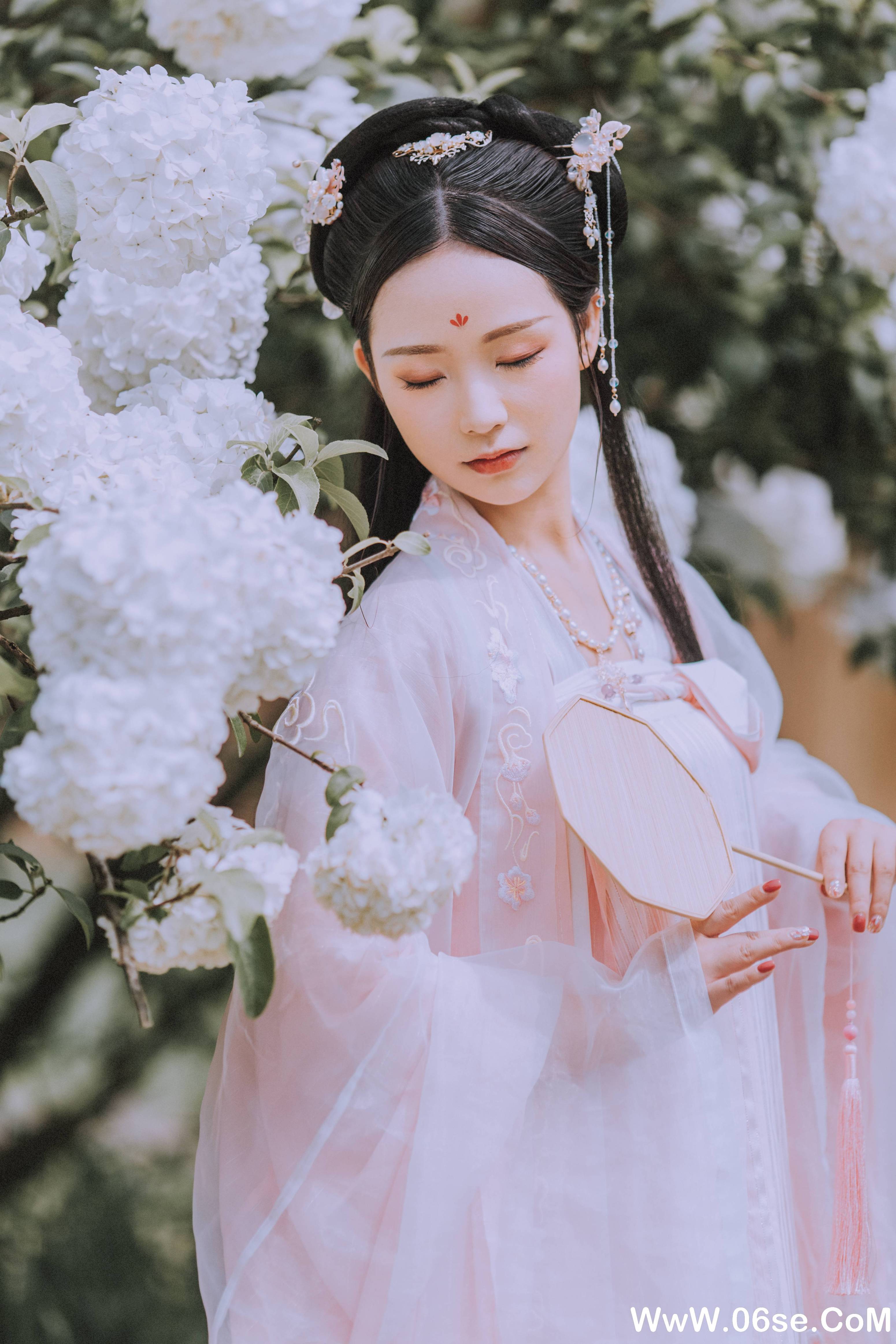 图片[12]-[YITUYU艺图语]2021.09.02 满袖春 Seven[35+1P／382MB]-六色网