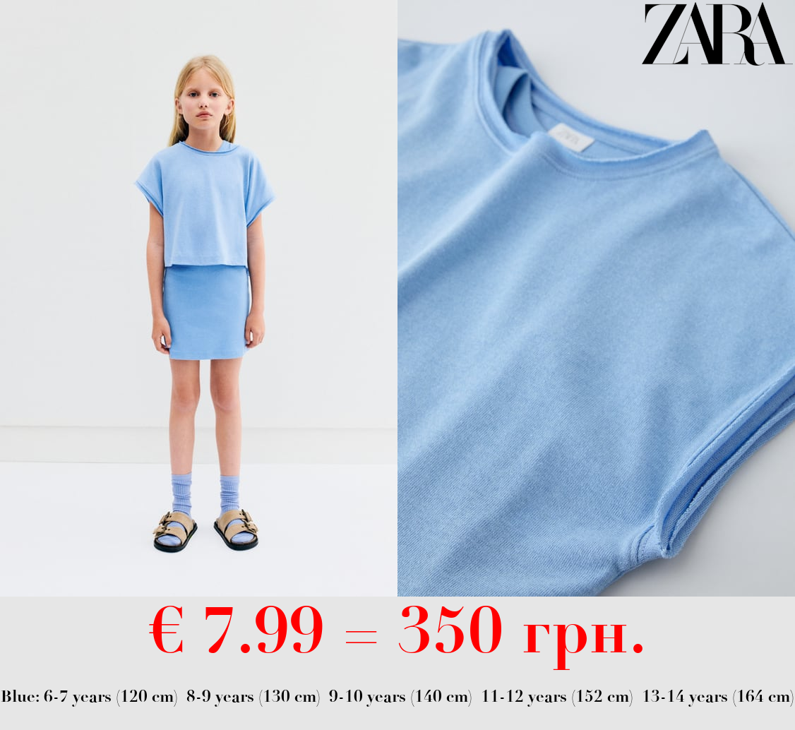 RIBBED DRESS COMBINED WITH A T-SHIRT