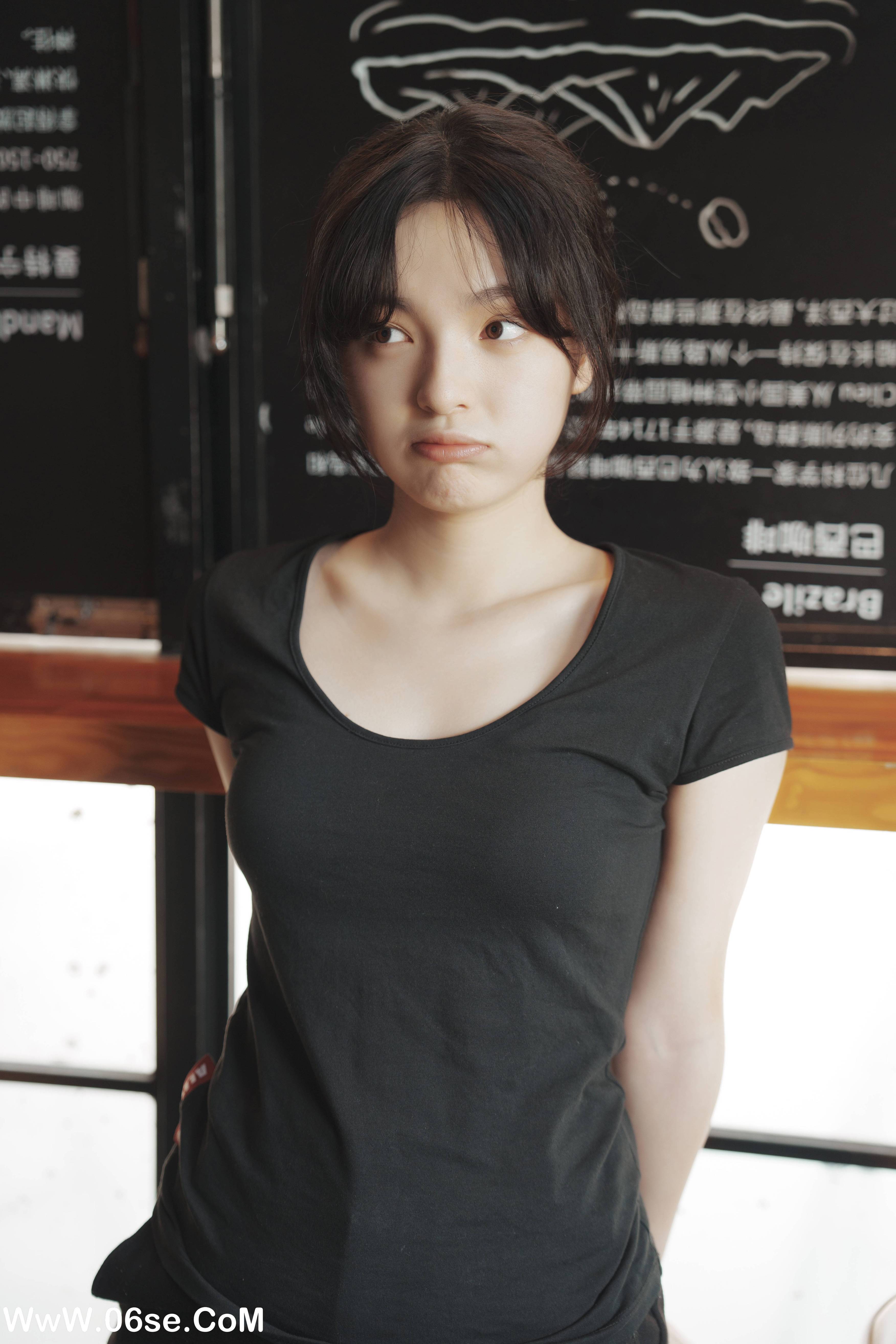 图片[24]-[YITUYU艺图语]2022.09.11 咖啡屋里的素颜女孩 dudu[31+1P／294MB]-六色网