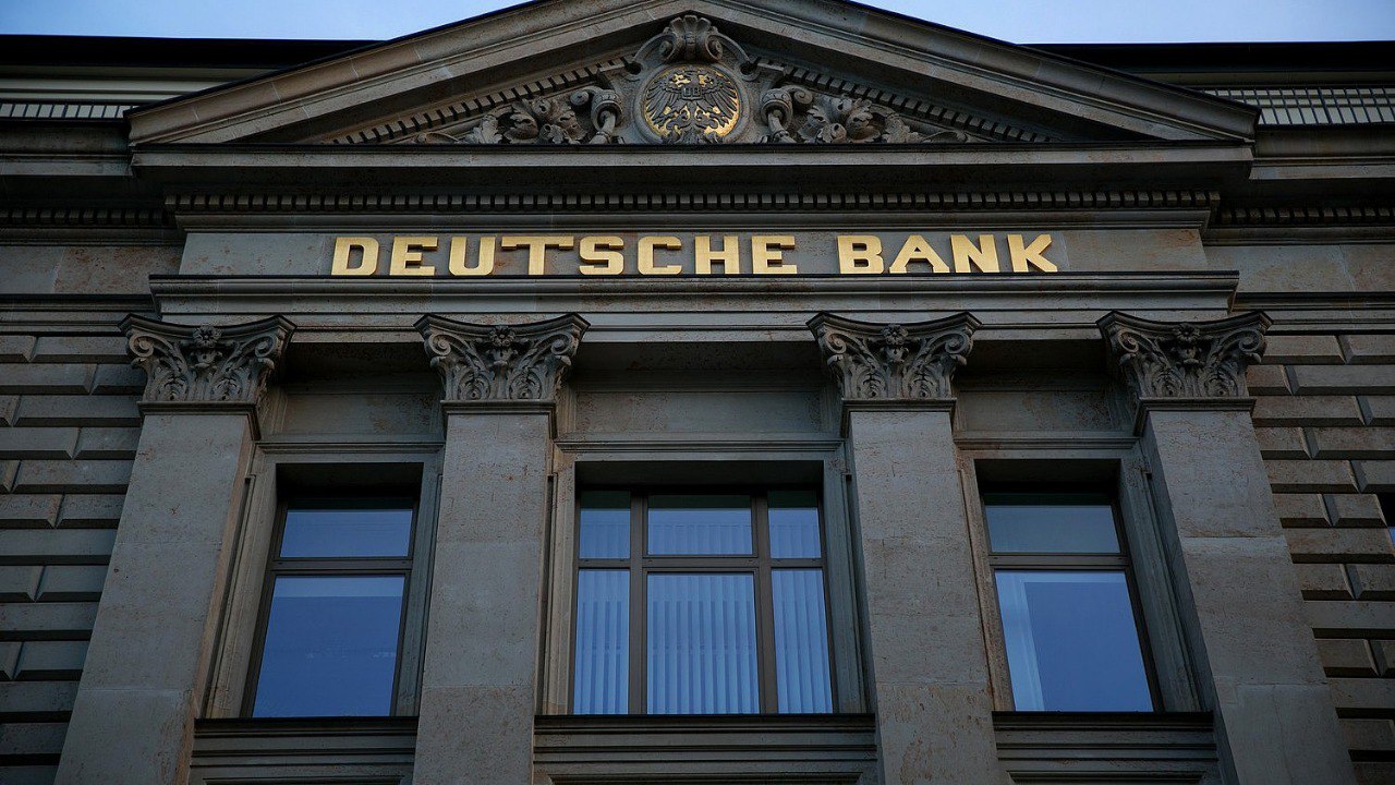 Der bank. ФРГ Deutsche Bank. Дойче банк АГ Германия. Немецкий банк в Германии. Центральный банк Германии.
