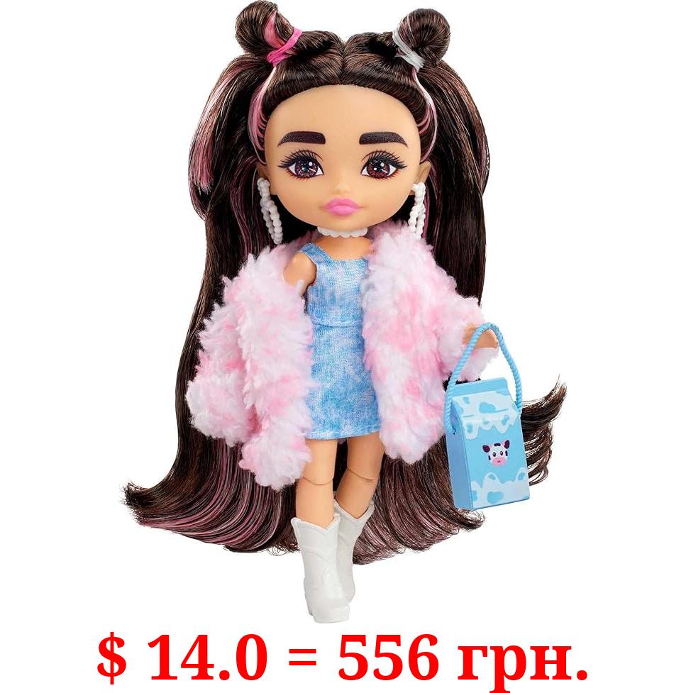 Barbie Extra Minis Doll & Accessories with Brunette Hair & Brown Eyes, Toy Pieces Include a Pink Faux Fur Coat & Purse