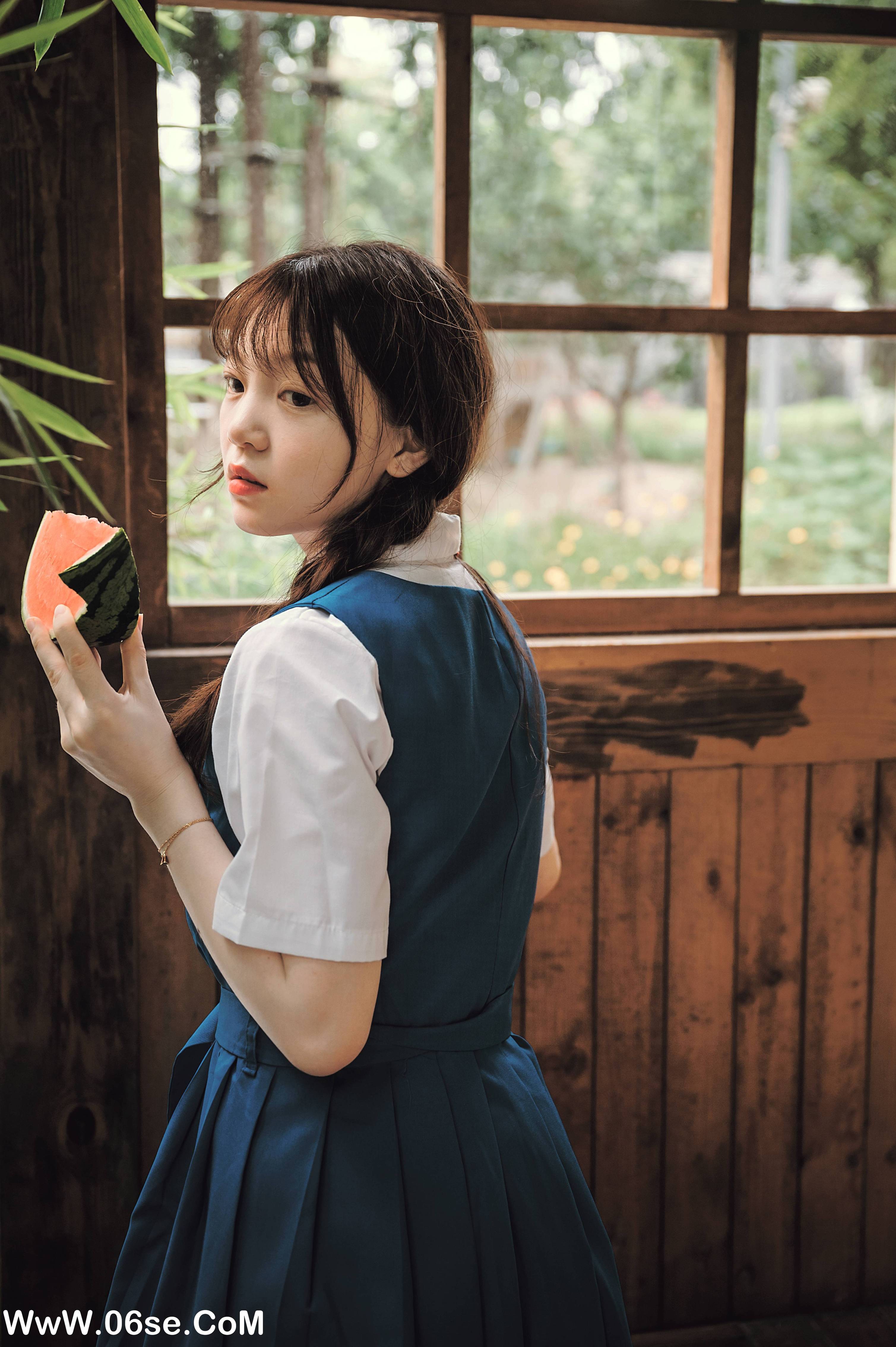图片[24]-[YITUYU艺图语]2022.08.28 有西瓜的夏天 奶小白是金鱼[28+1P／363MB]-六色网