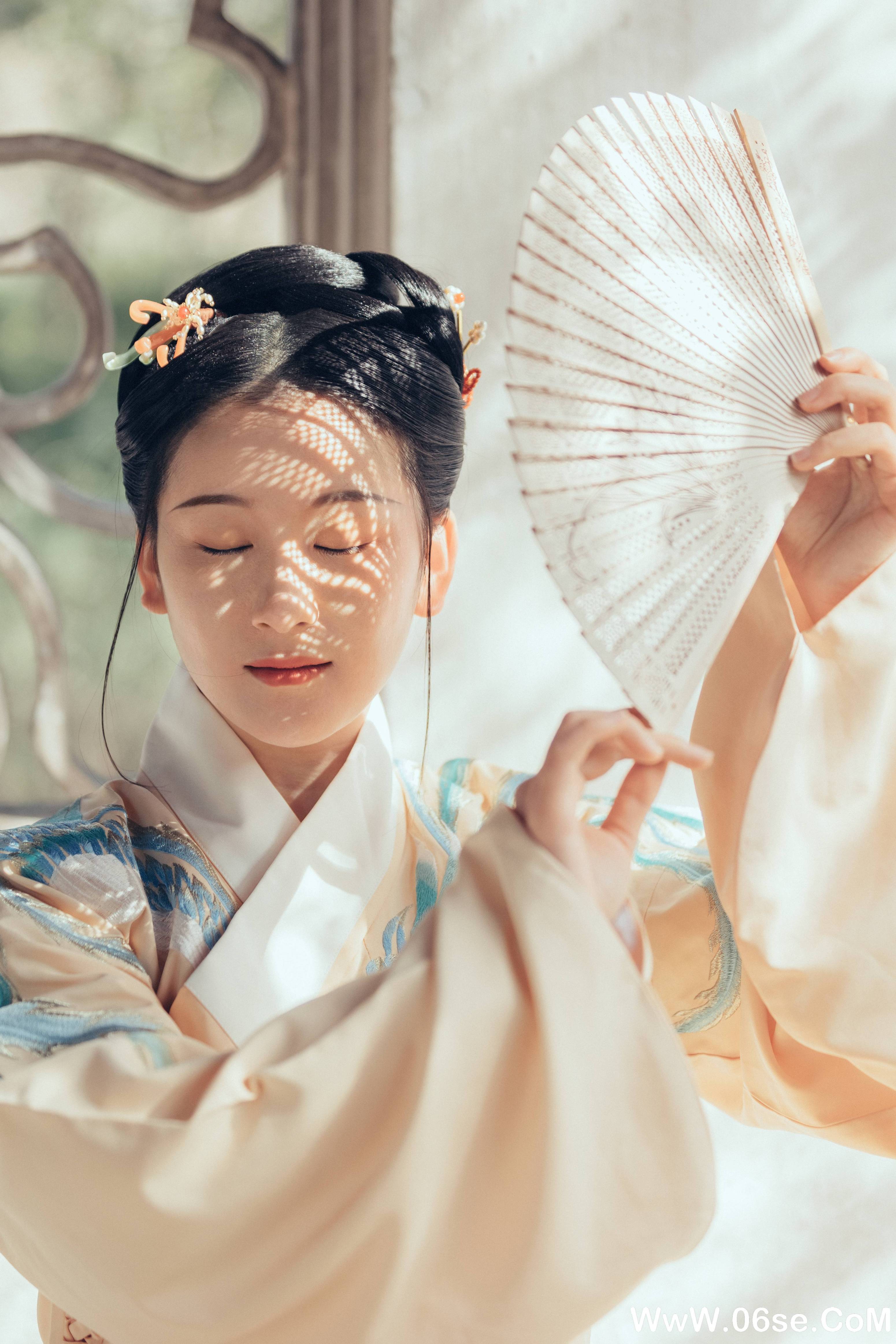 图片[20]-[YITUYU艺图语]2021.10.20 春词 淡蓝色忧伤静流淌[24+1P／313MB]-六色网
