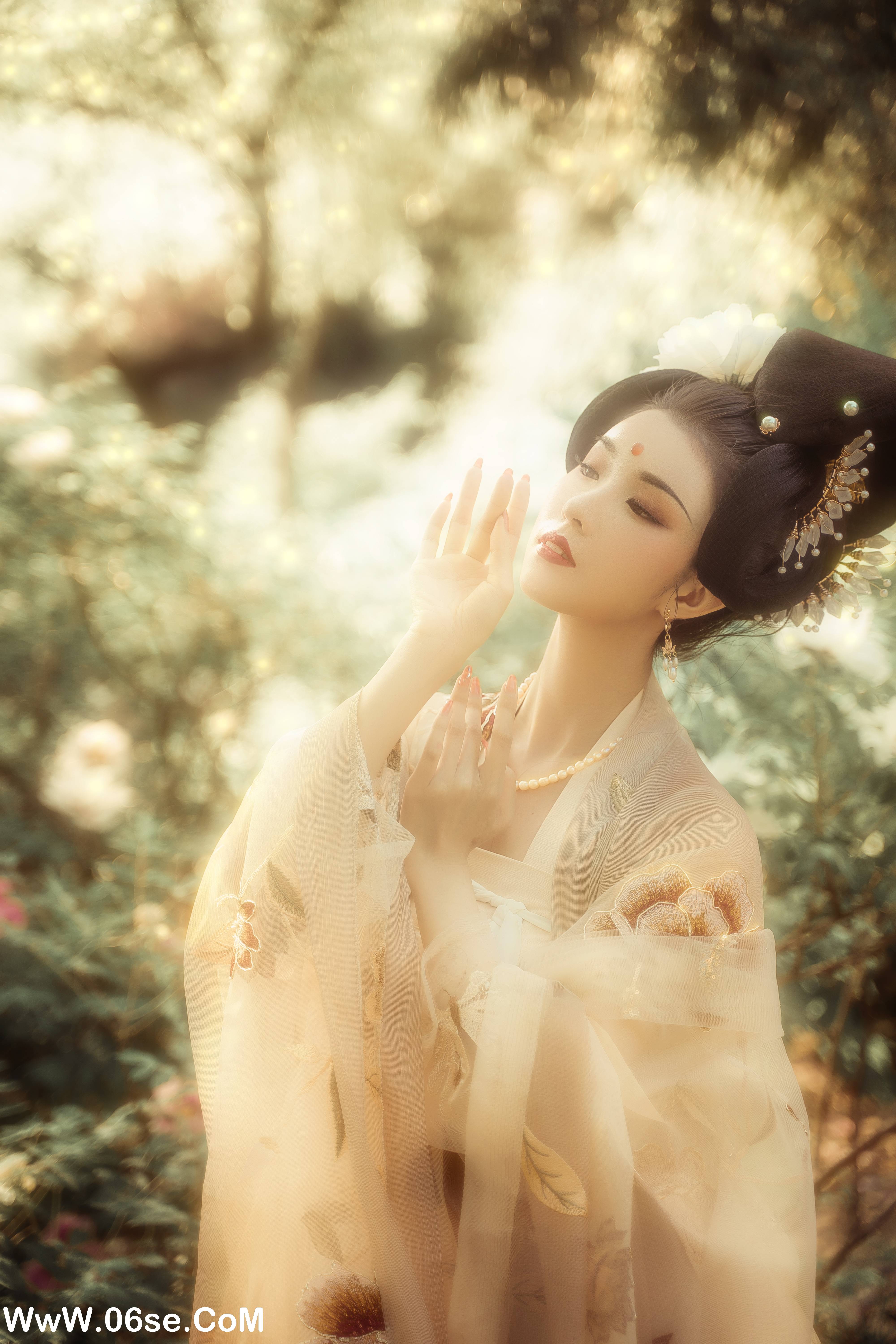 图片[11]-[YITUYU艺图语]2022.09.20 花想容 笔墨瞎伺候[34+1P／270MB]-六色网