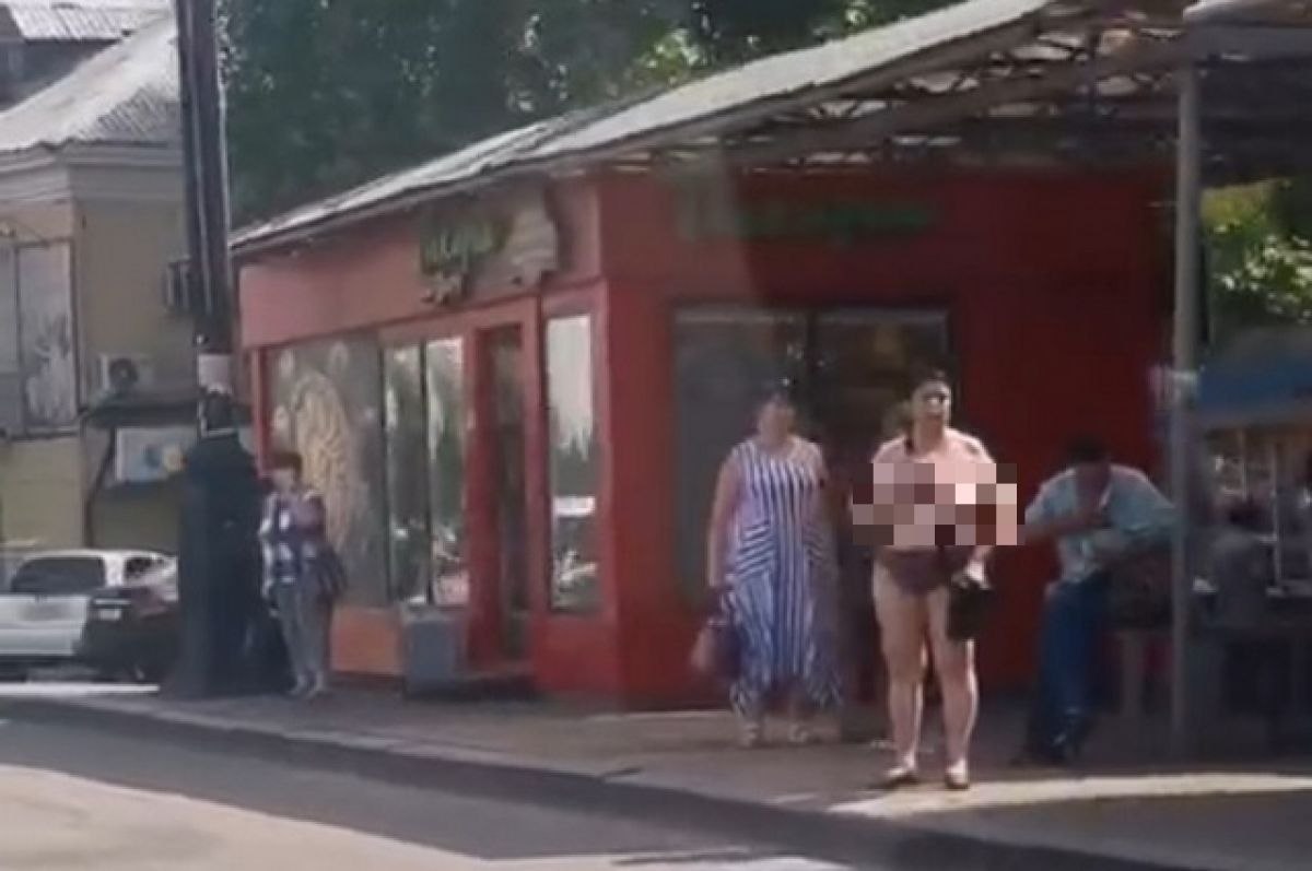 Обнаженные девушки, гуляющие в центре Хабаровска, возбудили общественность - optnp.ru