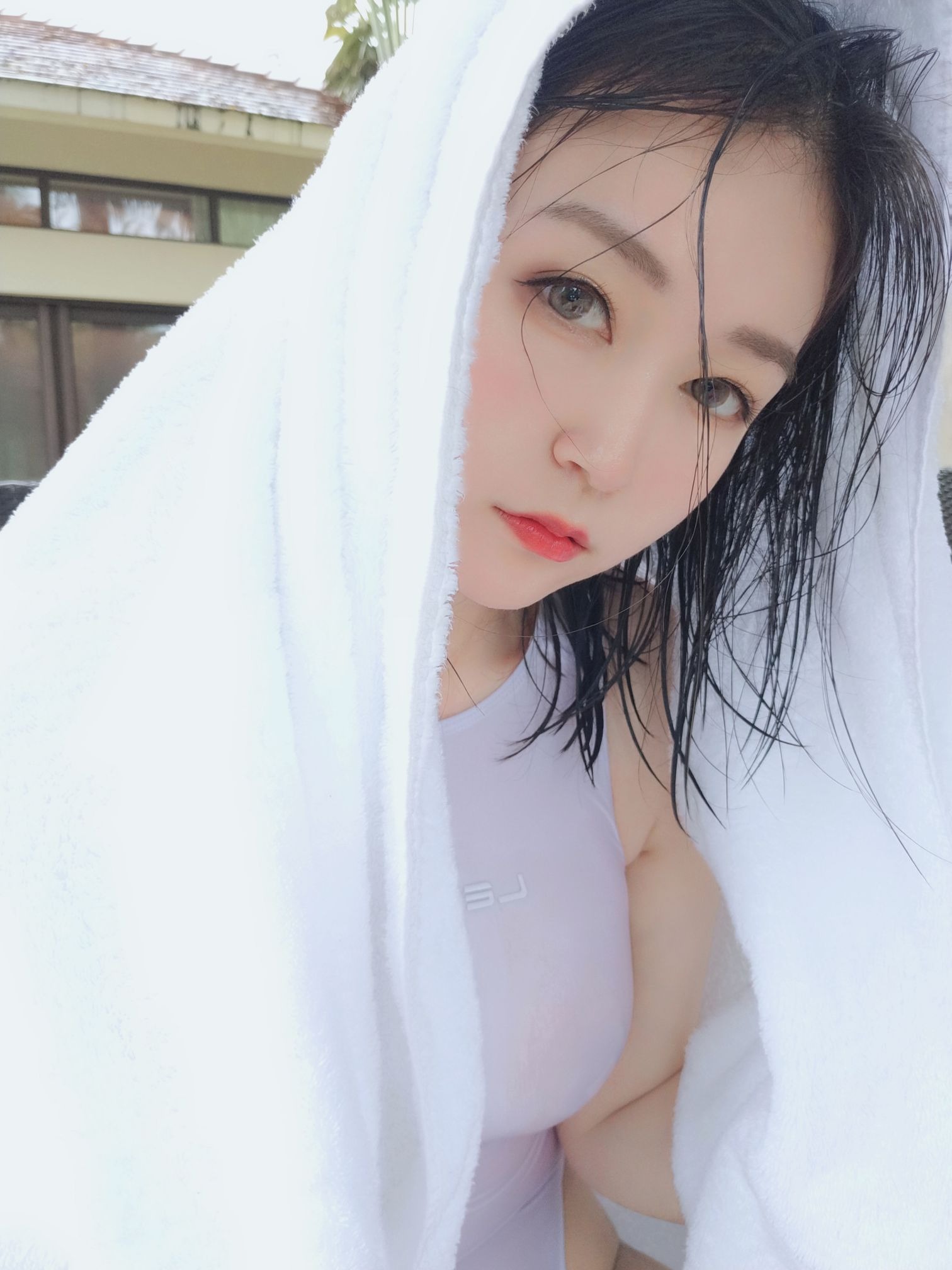 白银81-白色竞泳 [83P2V] 54