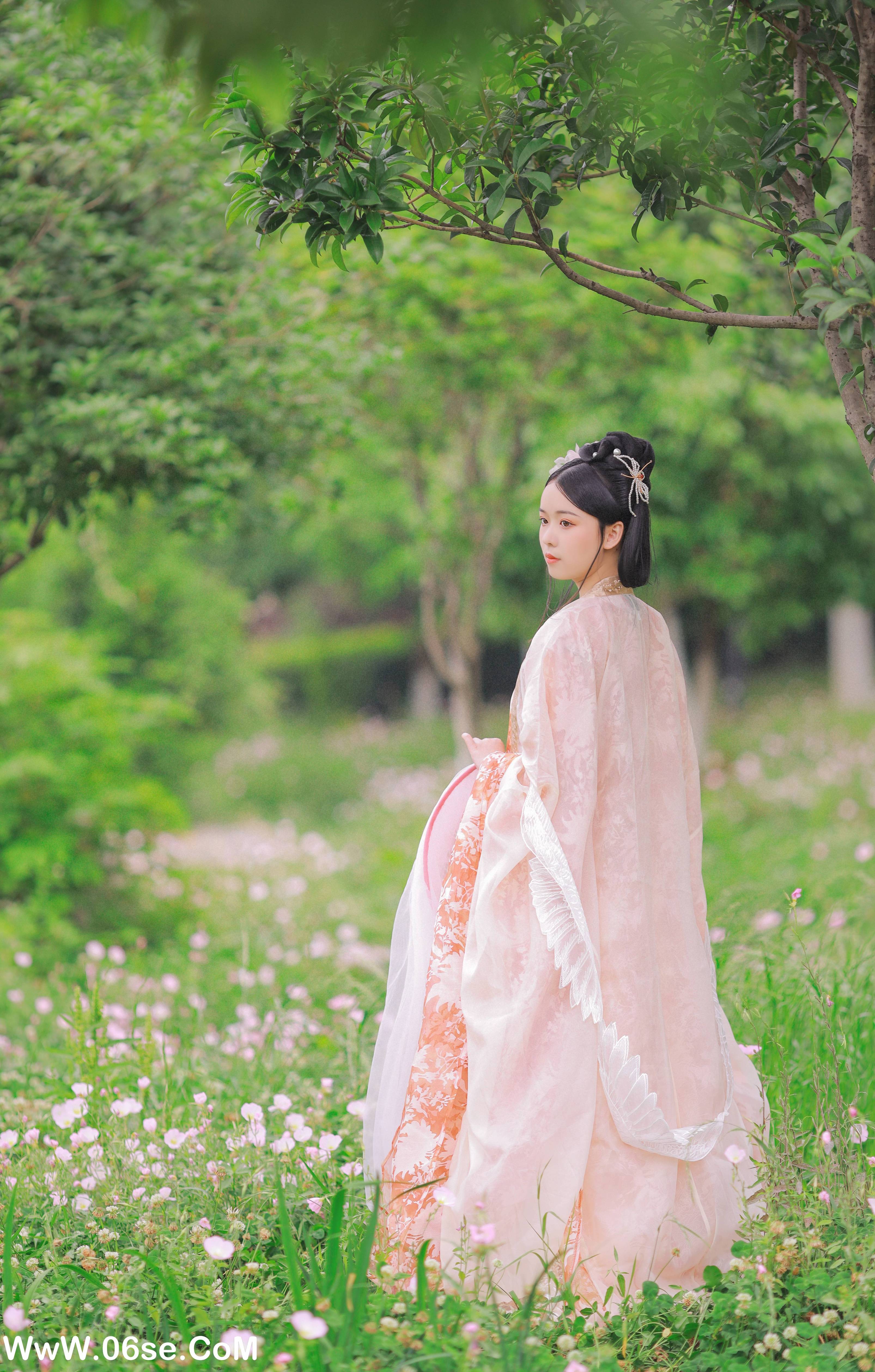 图片[17]-[YITUYU艺图语]2022.08.17 春有约 花不误 蘑菇任性鬼[19+1P／165MB]-六色网