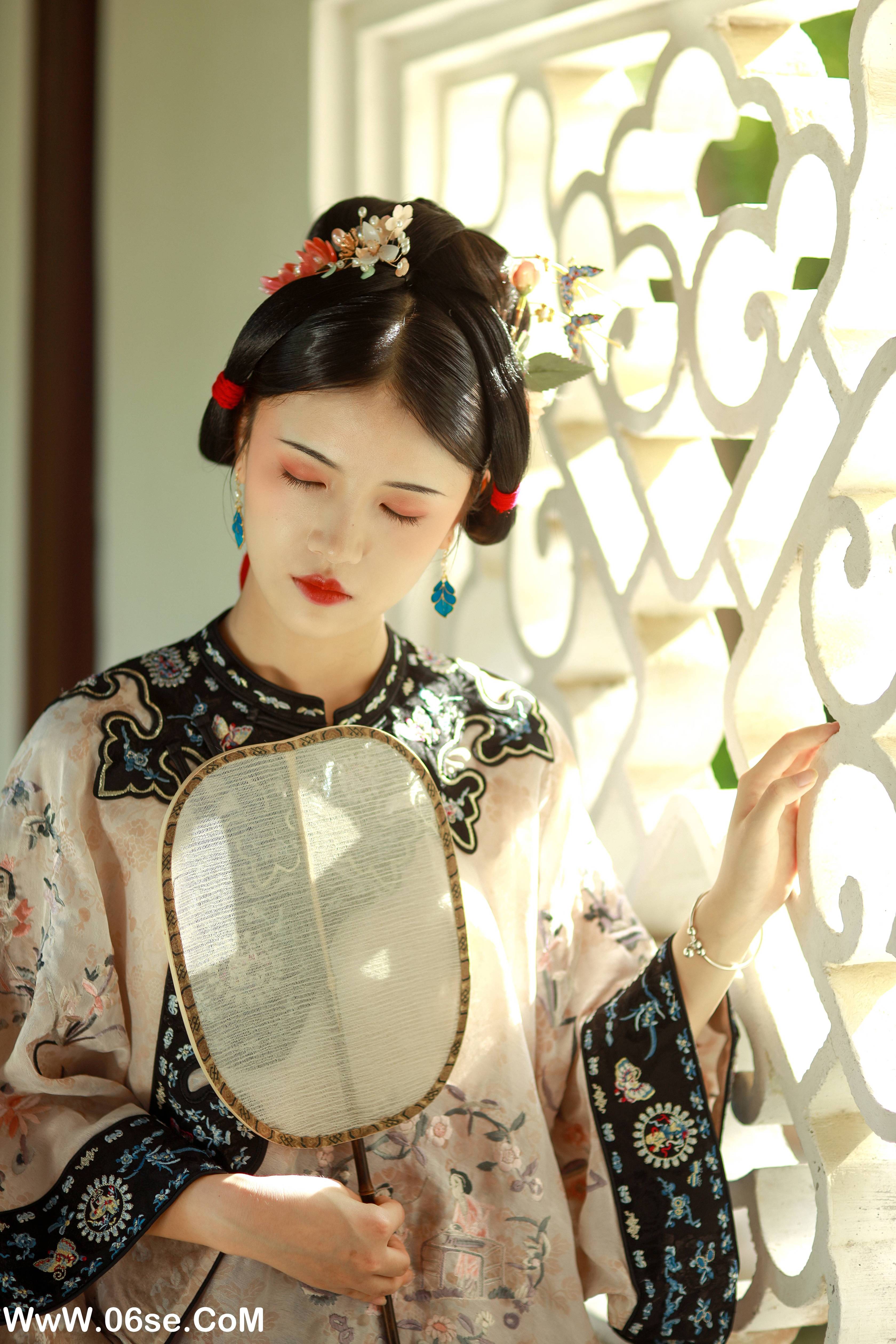 图片[29]-[YITUYU艺图语]2022.10.03 清汉女 _喵喵家的小鱼干_[29+1P／424MB]-六色网