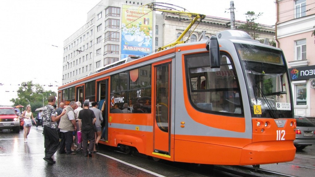 Трамвайного карманника поймали в Хабаровске