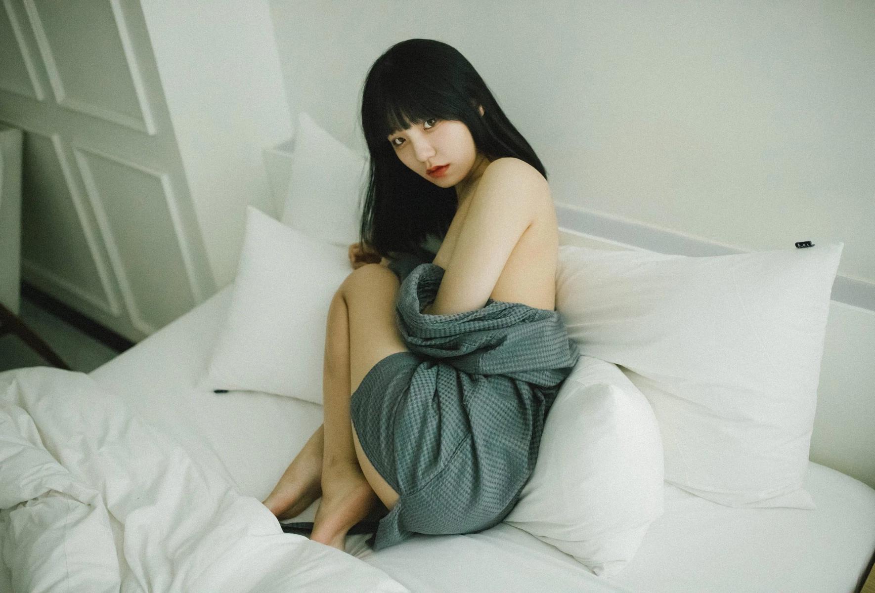 Jeong Jenny 정제니, [Moon Night Snap] The First Set.01 7