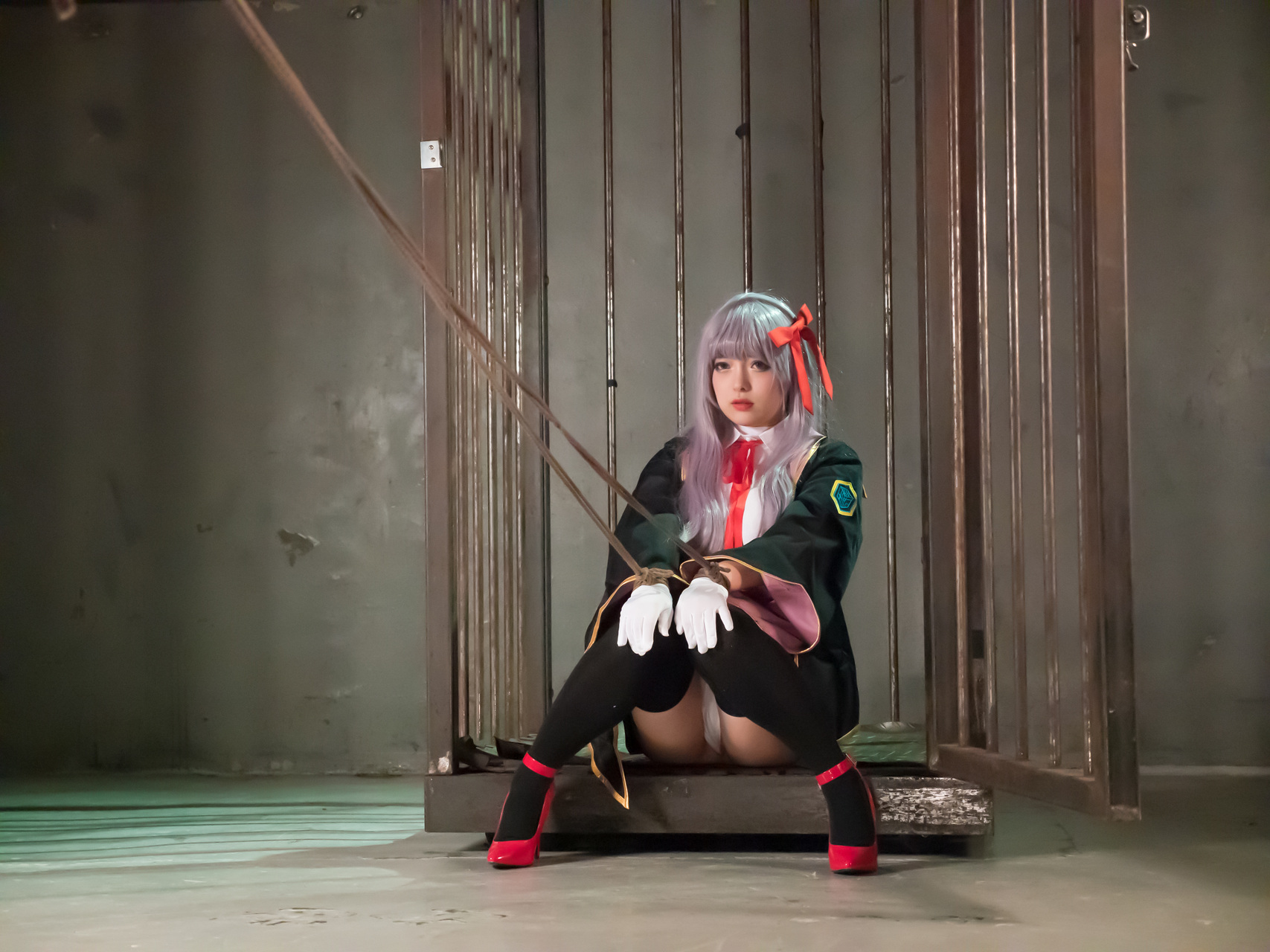 あなたが好きなのは？ダークな世界観で緊縛されている少女 19
