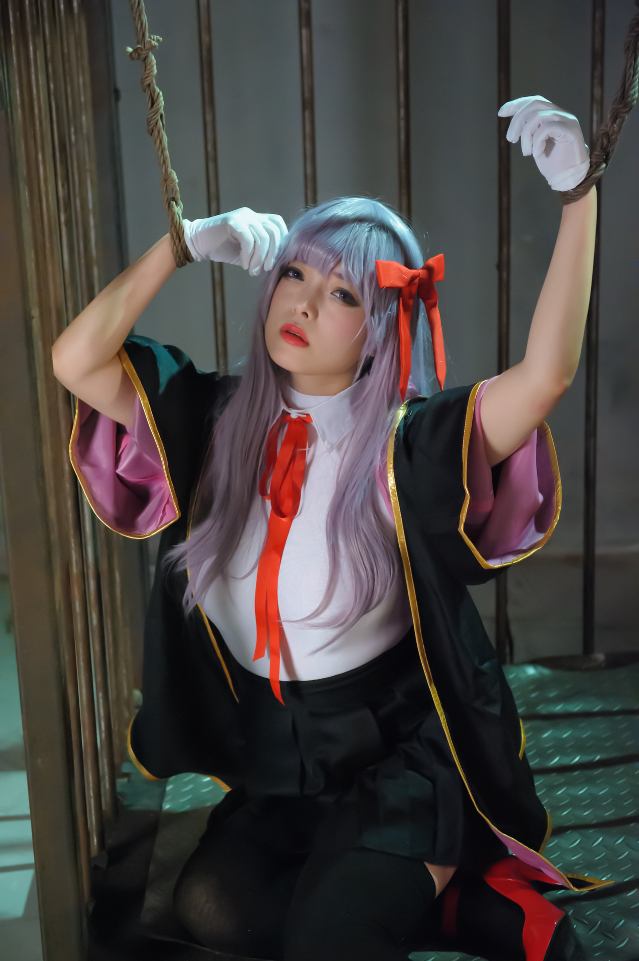 あなたが好きなのは？ダークな世界観で緊縛されている少女 18