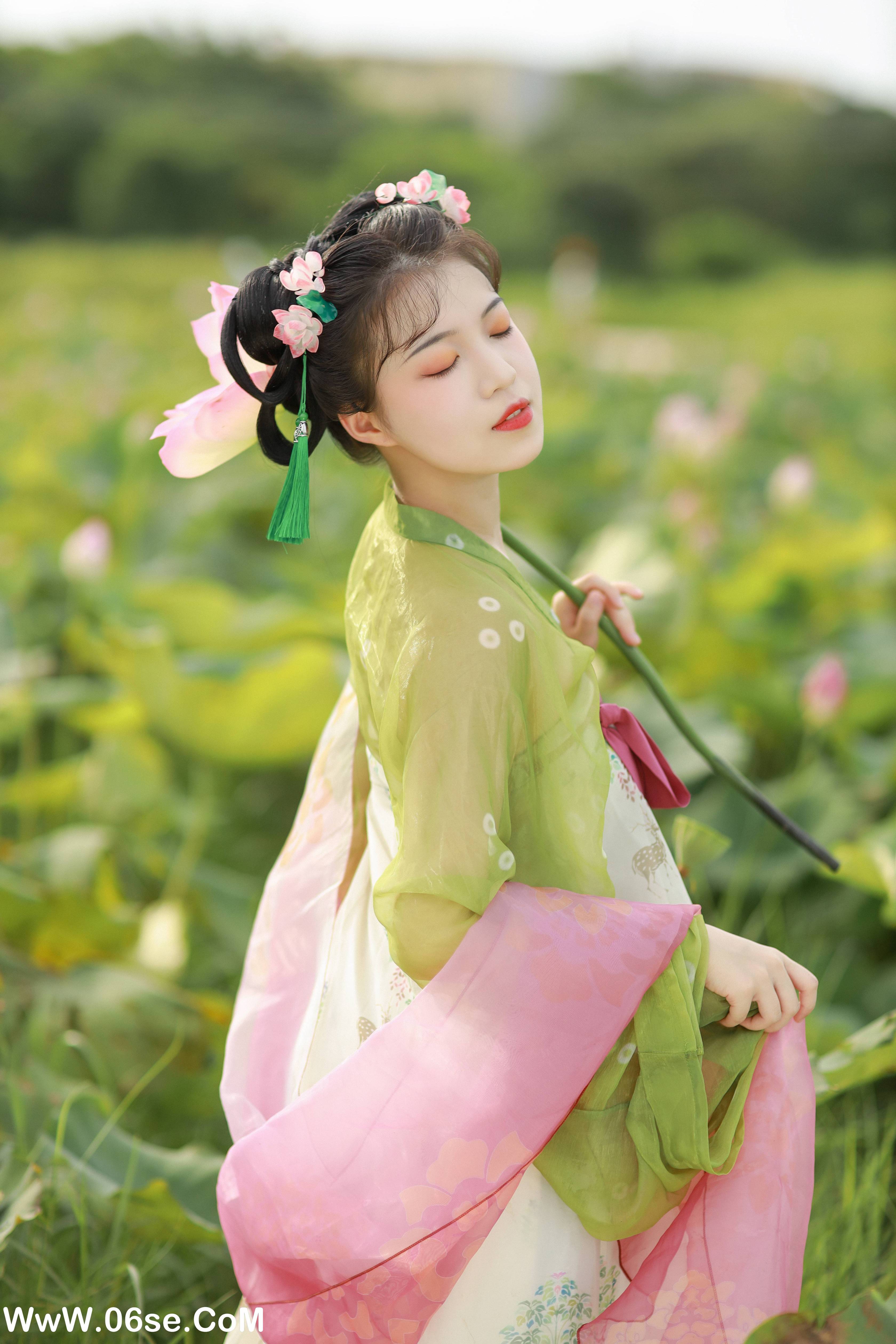 图片[21]-[YITUYU艺图语]2022.08.03 荷花少女 我超白_[29+1P／241MB]-六色网