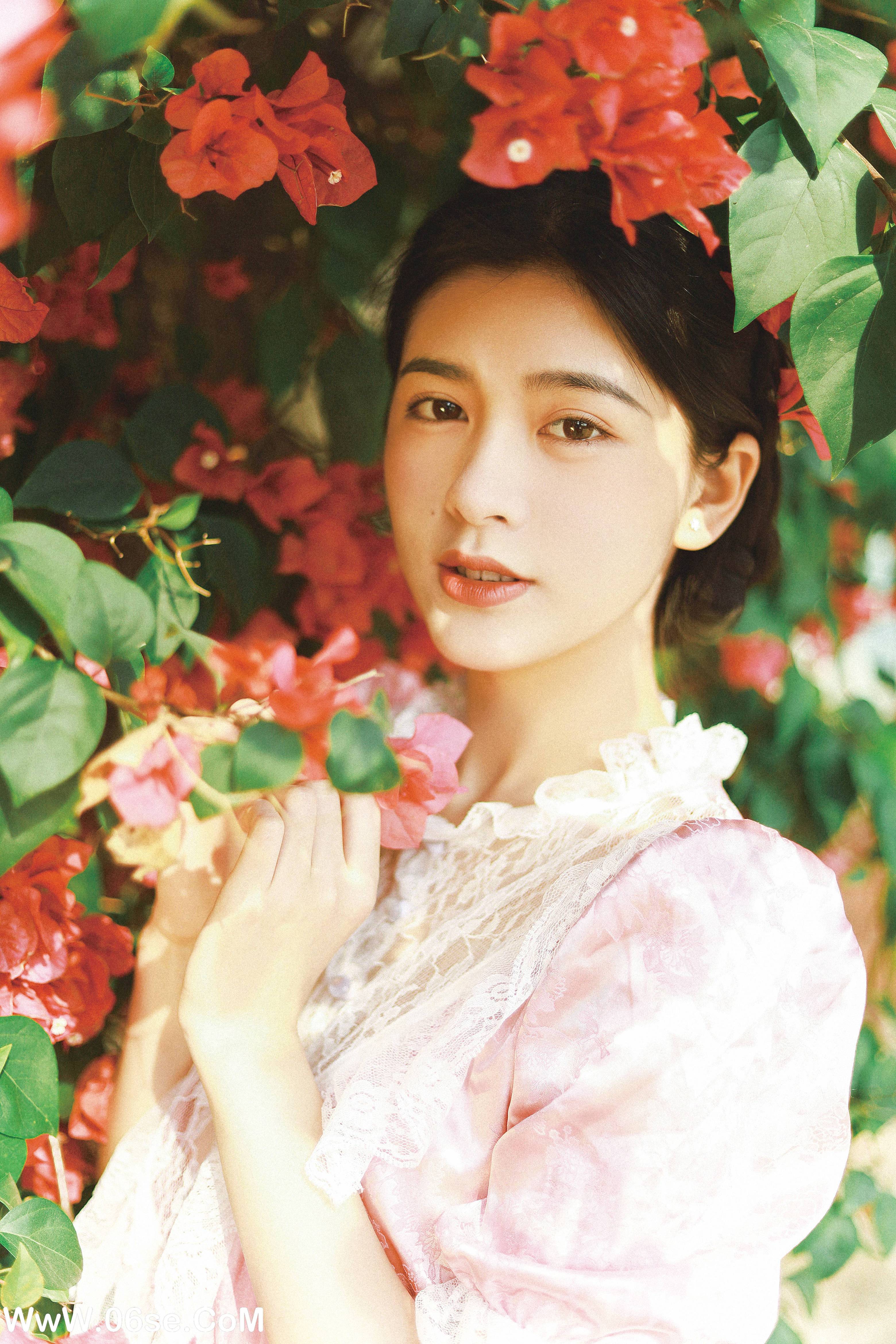 图片[12]-[YITUYU艺图语]2022.09.12 三角梅与少女 欣慧[20+1P／195MB]-六色网