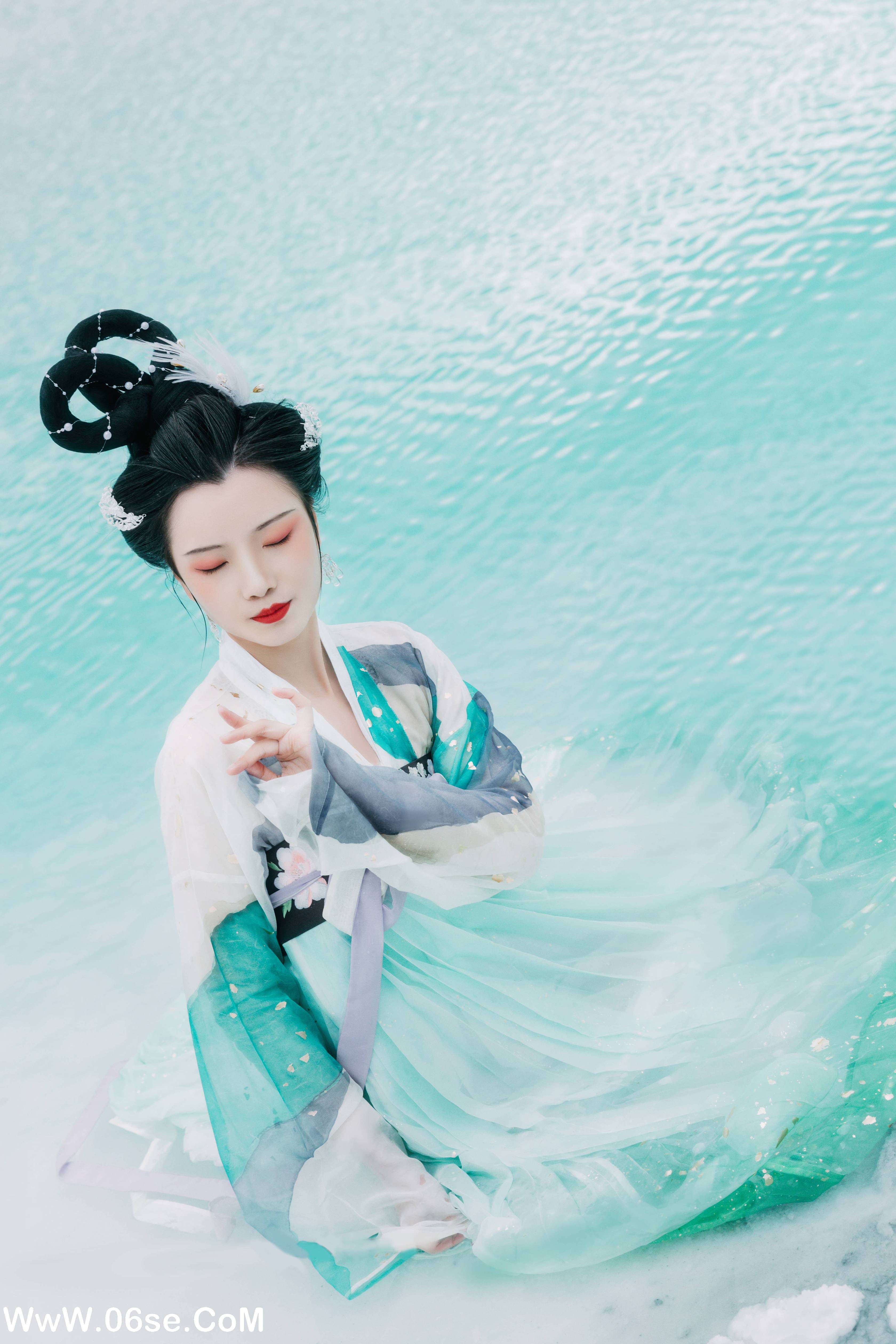 图片[12]-[YITUYU艺图语]2022.08.08 碧水间 公孙凭[21+1P／220MB]-六色网