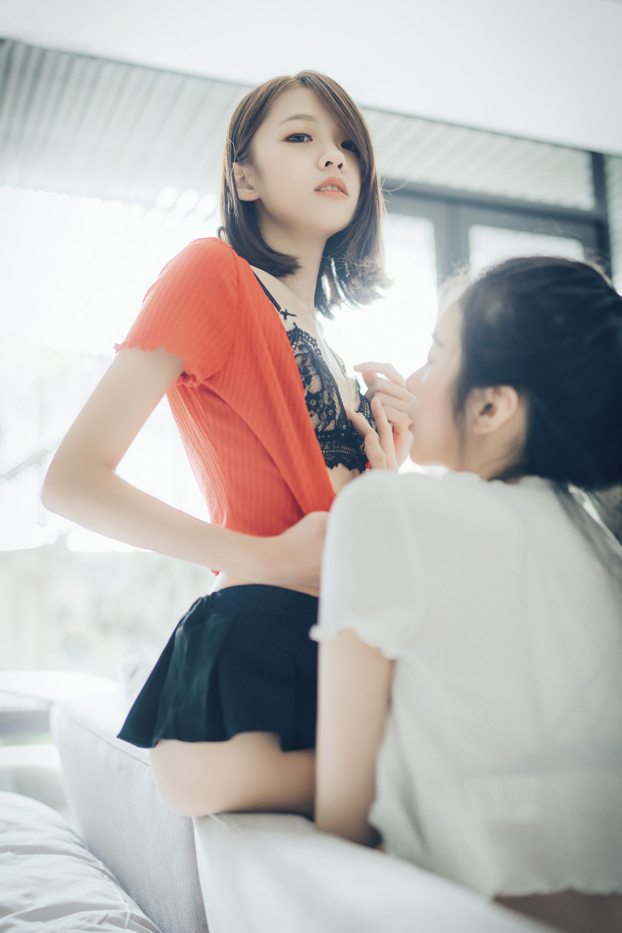 JVID精品 好色蘿莉妍妍X巨乳御姊辰辰❤️ 百合開發初體驗 Vol.01 15