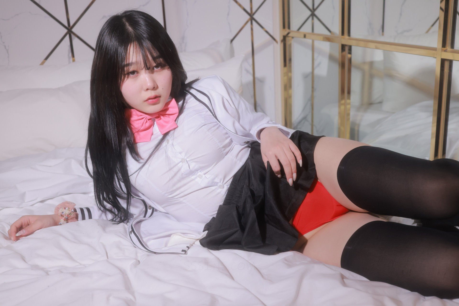 ZIA.Kwon 권지아, [Loozy] Sticky Set.01 14