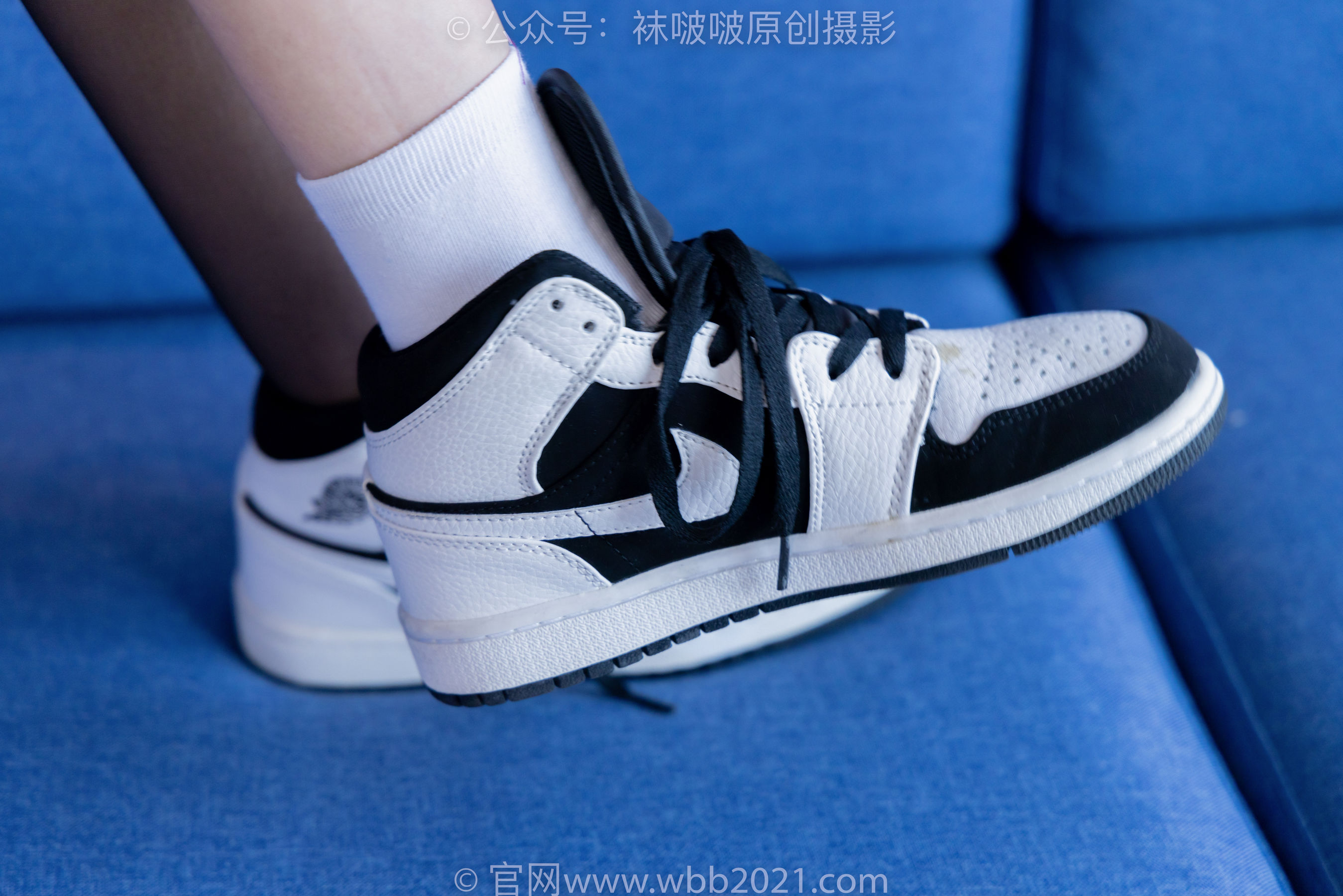 BoBoSocks袜啵啵_No.275小甜豆_-高跟鞋、板鞋、单腿黑丝、单腿白棉袜、裸足-写真图集共187P 9