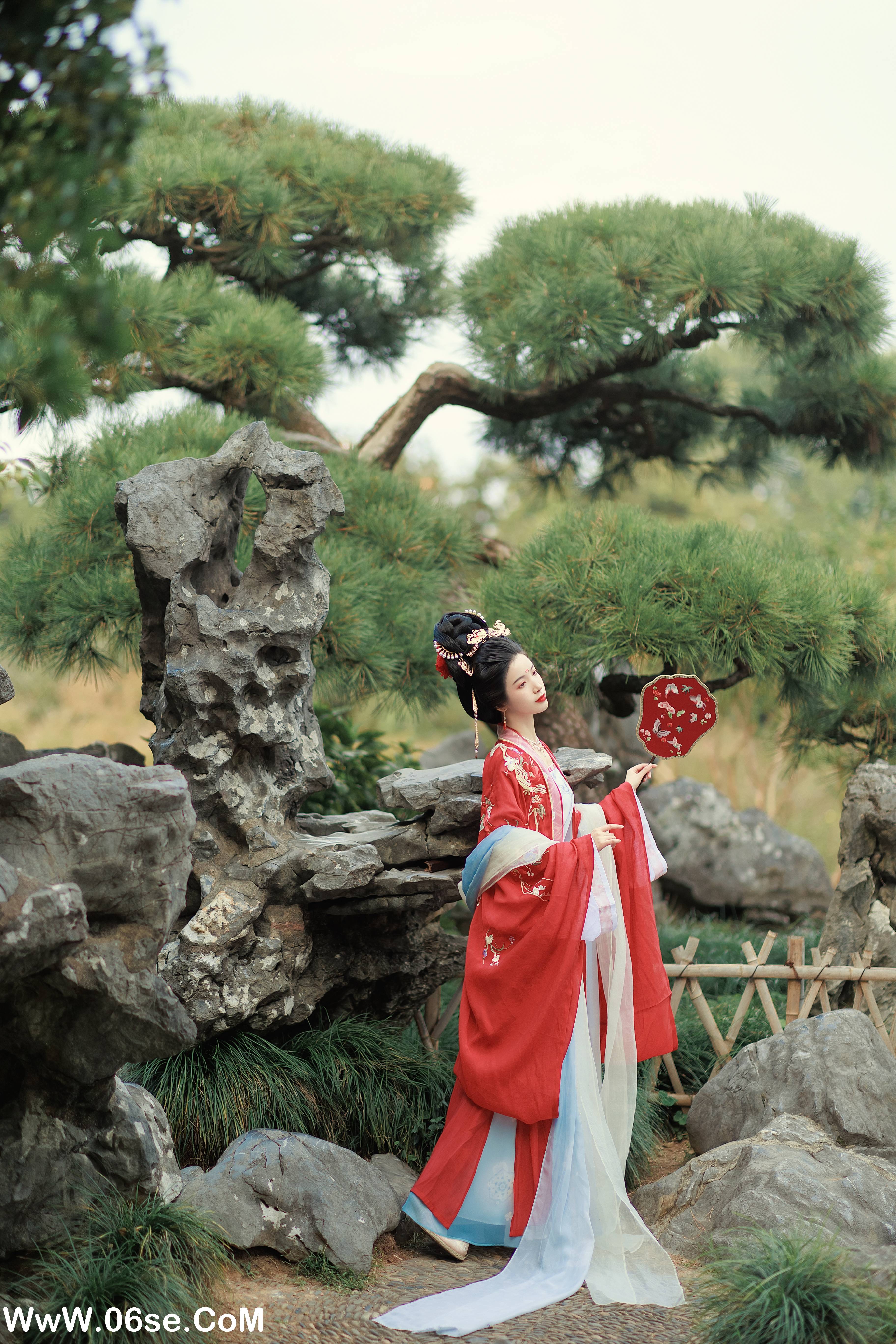图片[6]-[YITUYU艺图语]2022.12.27 江南初秋 一只阿梦崽[38+1P／485MB]-六色网