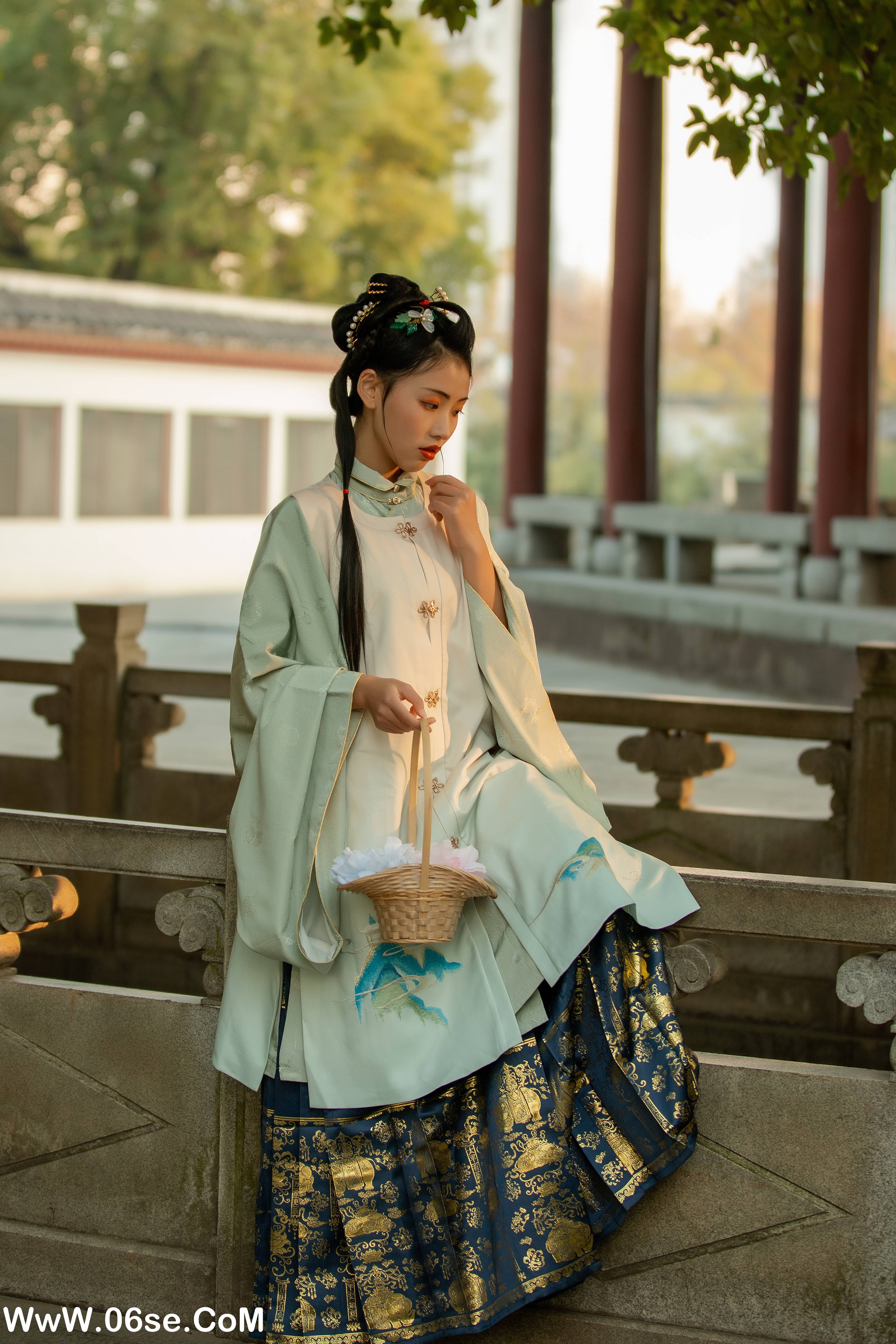 图片[8]-[YITUYU艺图语]2022.08.28 春雨杏花急急落 日落欣橙[26P／422MB]-六色网