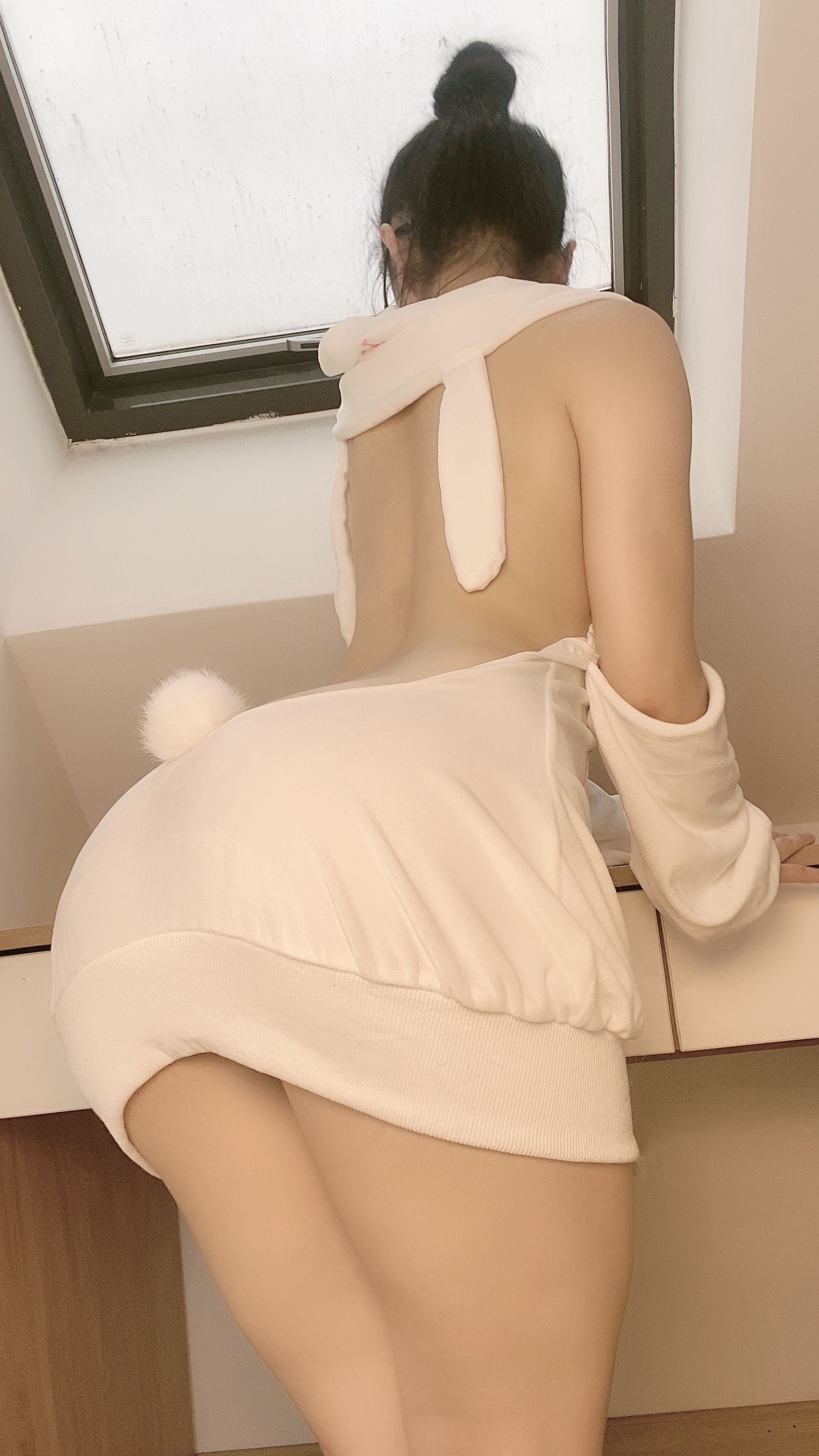 [福利COS]_俏妞qiaoniuTT_-_丝袜长腿翘臀_视图合集-写真图集共390P 9