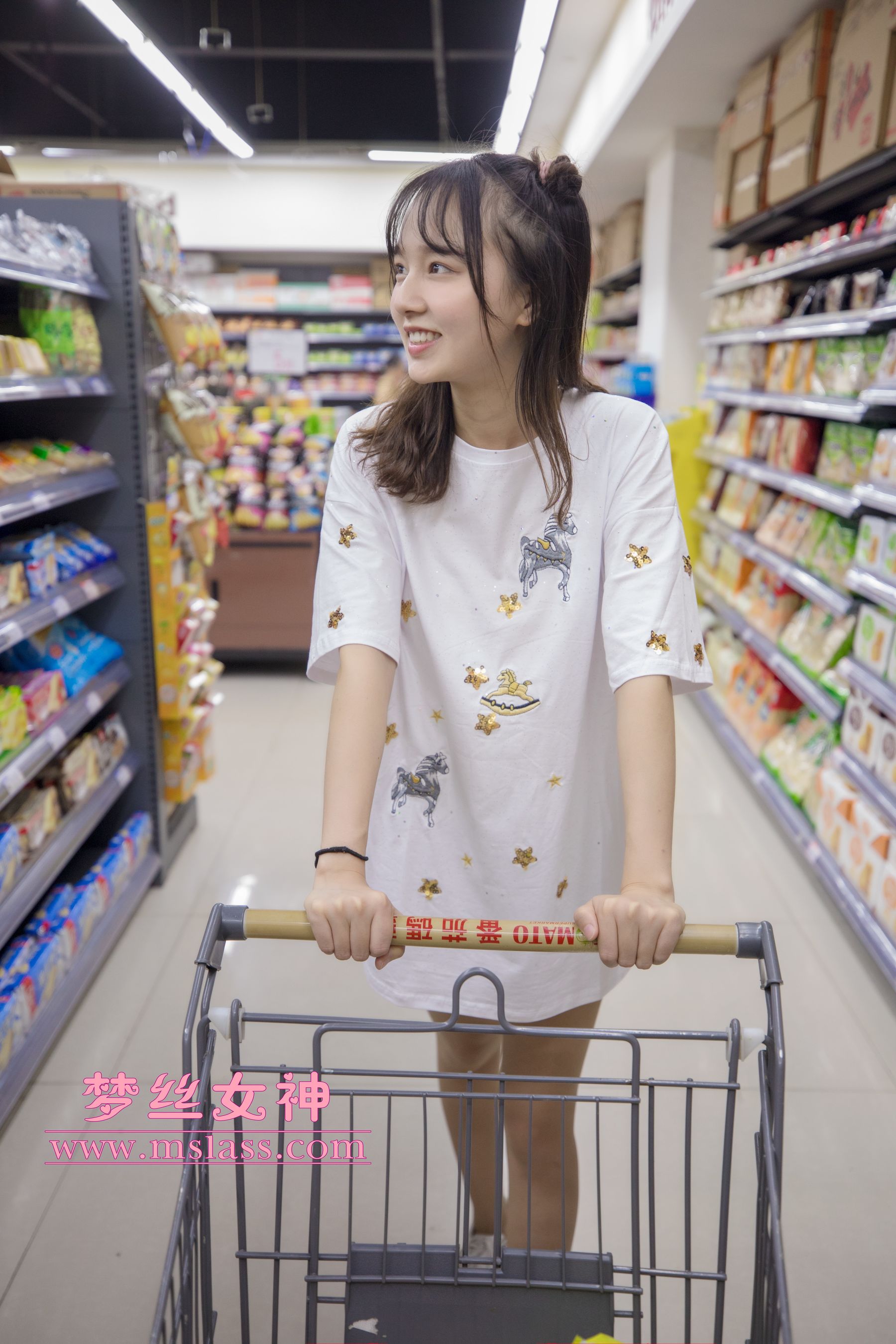 [梦丝女神MSLASS]_玥玥_超市的吃货少女-写真图集共64P 7