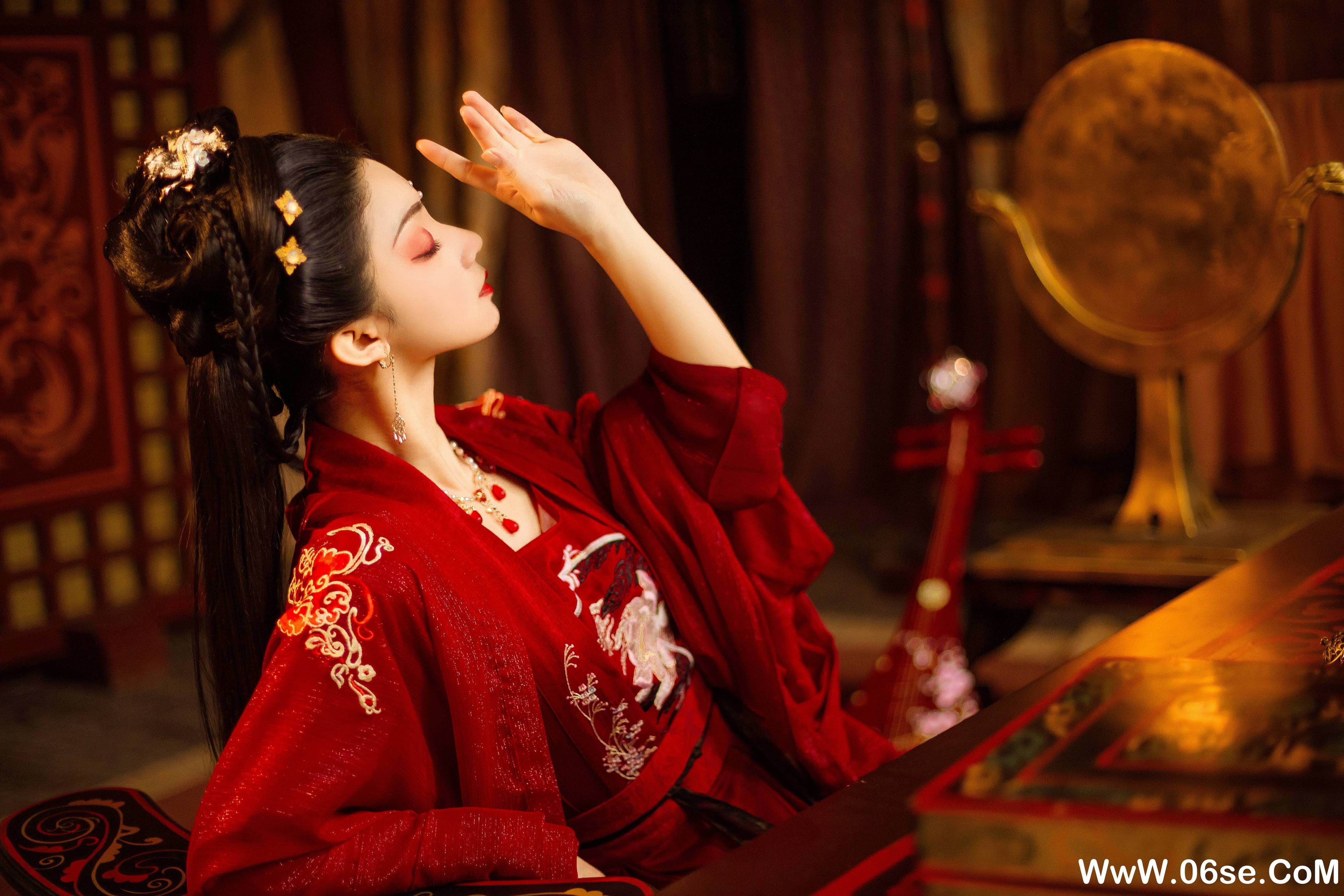图片[13]-[YITUYU艺图语]2021.08.21 公主小札—迎亲 猫夏小卡[26+1P／798MB]-六色网