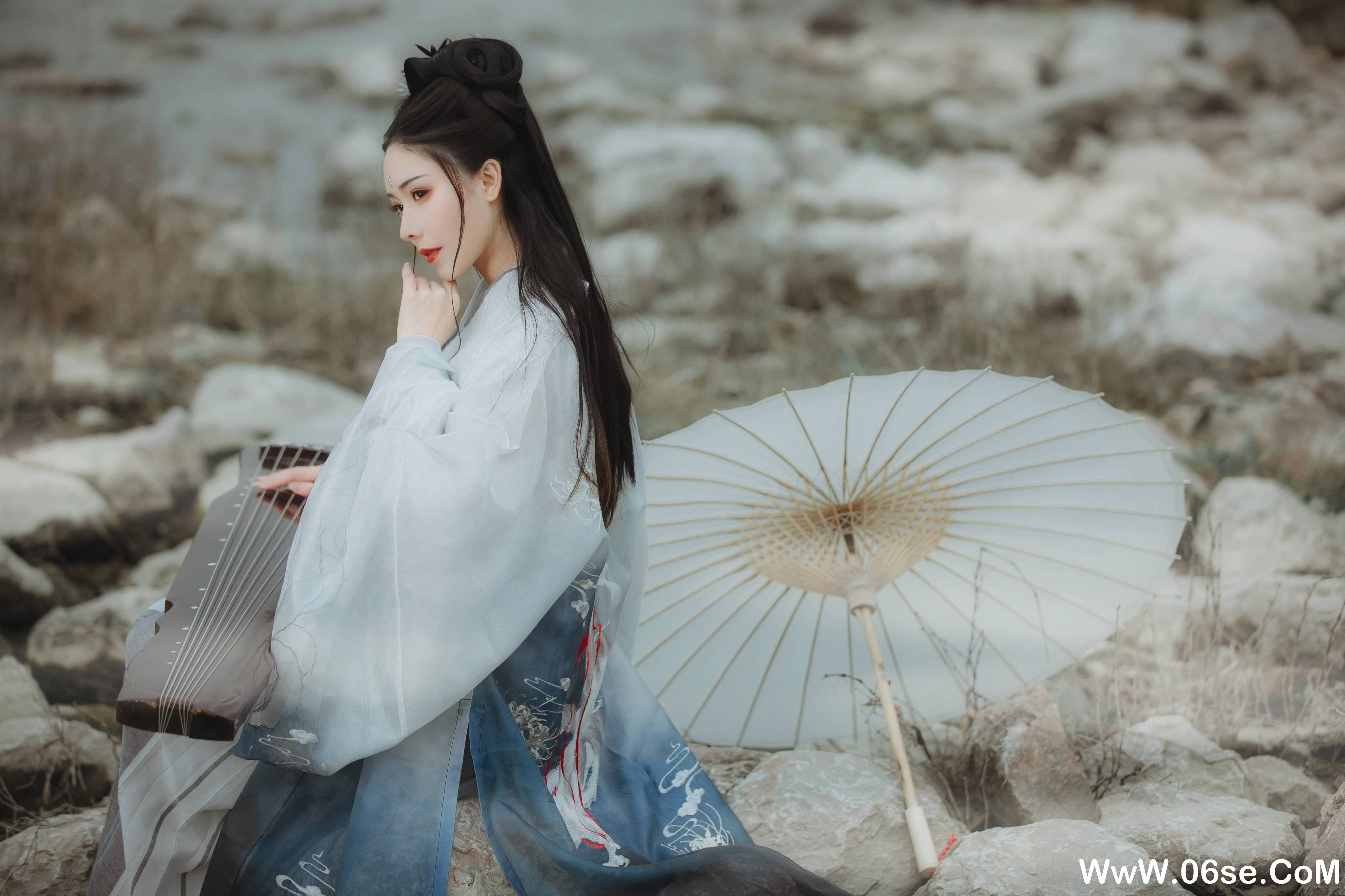 图片[5]-[YITUYU艺图语]2021.10.28 海底月 葵花花花儿[19+1P／93MB]-六色网