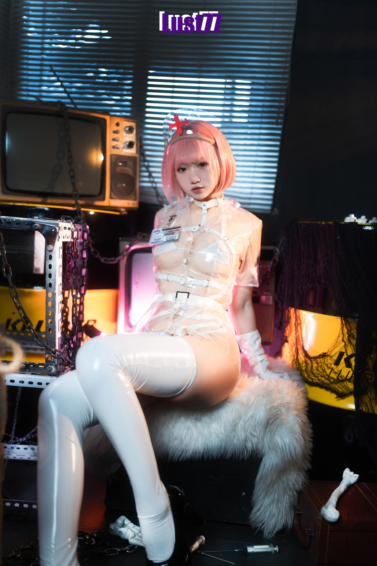 Cosplay 柒柒不可爱 夜勤护士 Set.01 41
