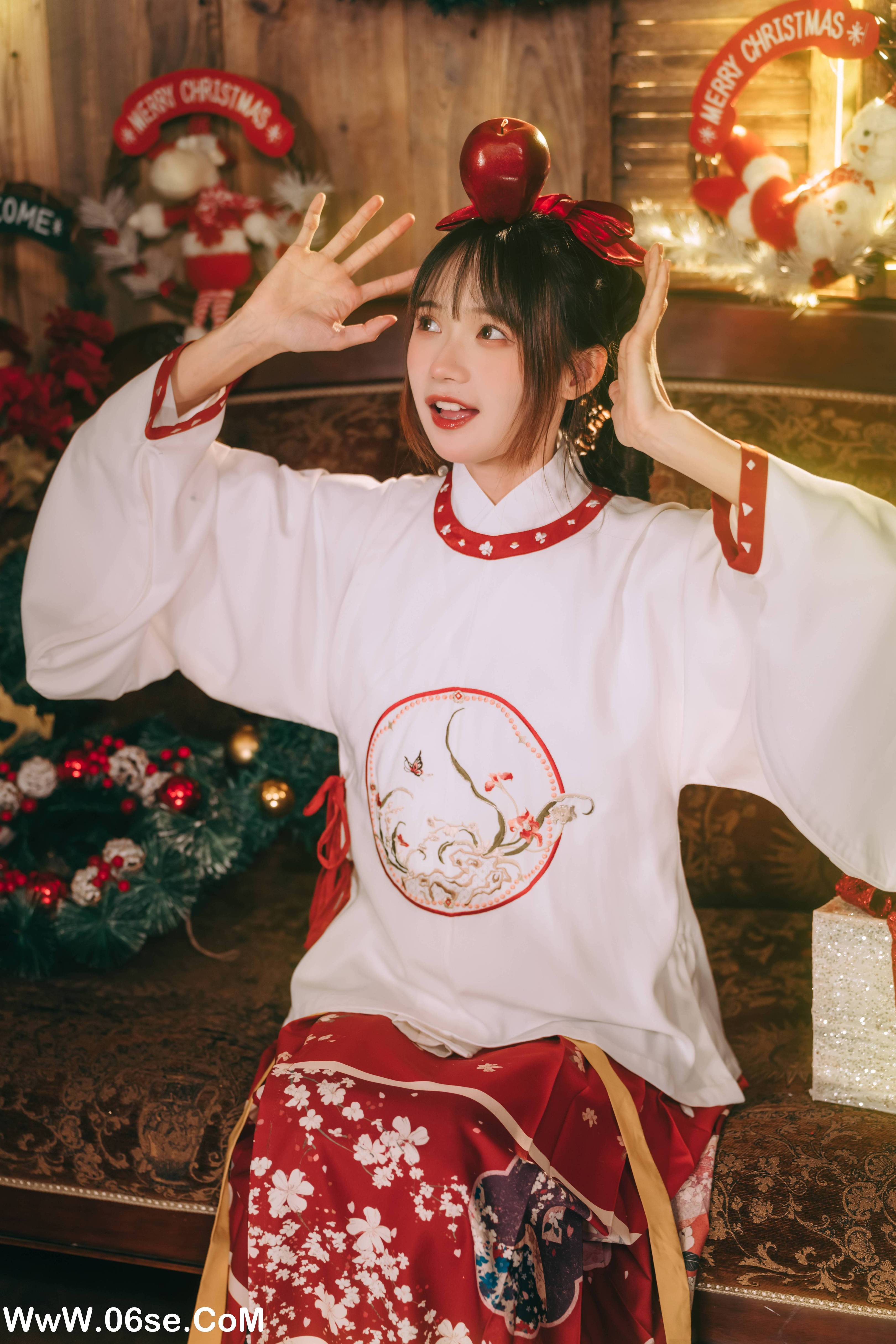 图片[15]-[YITUYU艺图语]2022.12.27 汉洋折衷的圣诞 兔子Zzz不吃胡萝卜[28+1P／194MB]-六色网