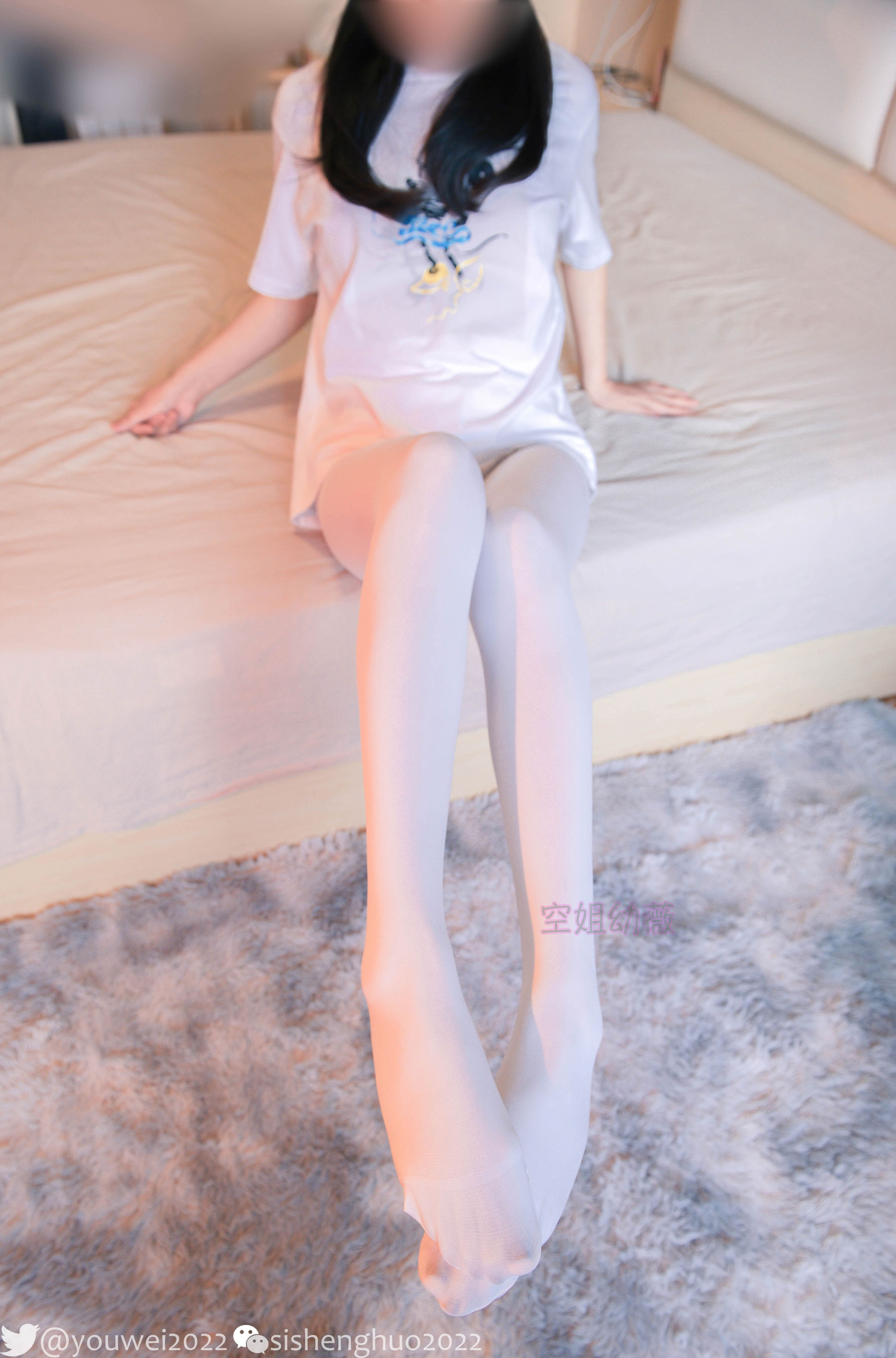 [福利COS]_空姐是幼薇儿呀_-_白丝真空-写真图集共44P 5