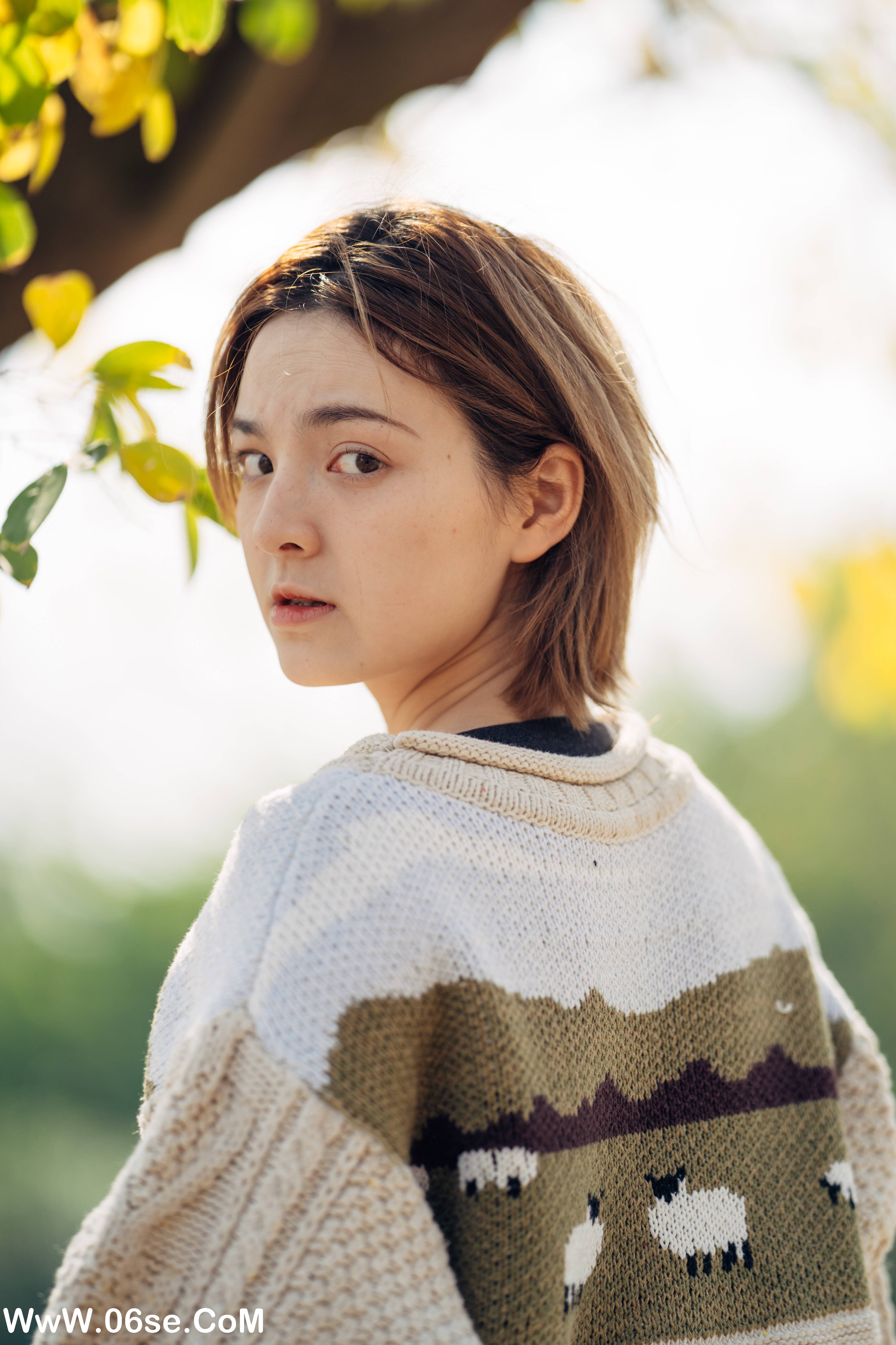 图片[25]-[YITUYU艺图语]2022.01.25 暖冬银杏，18岁的素颜女孩 dudu[34+1P／200MB]-六色网