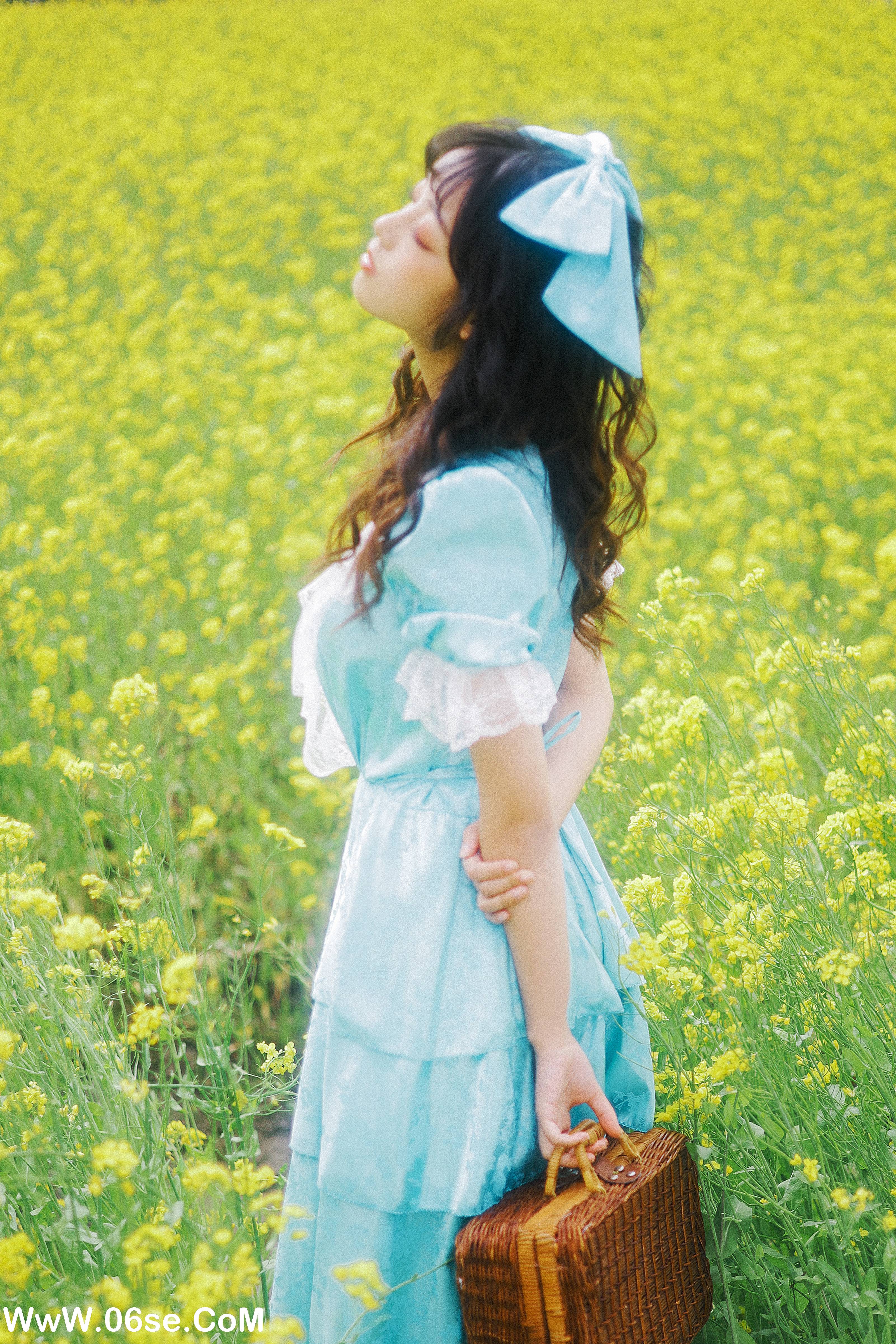 图片[20]-[YITUYU艺图语]2022.05.26 黄色花海 芊芊[24P-263.85MB]-六色网