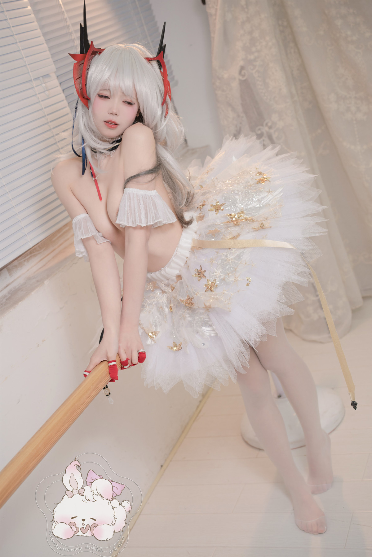 Cosplay 咬一口兔娘 天鹅之舞 28