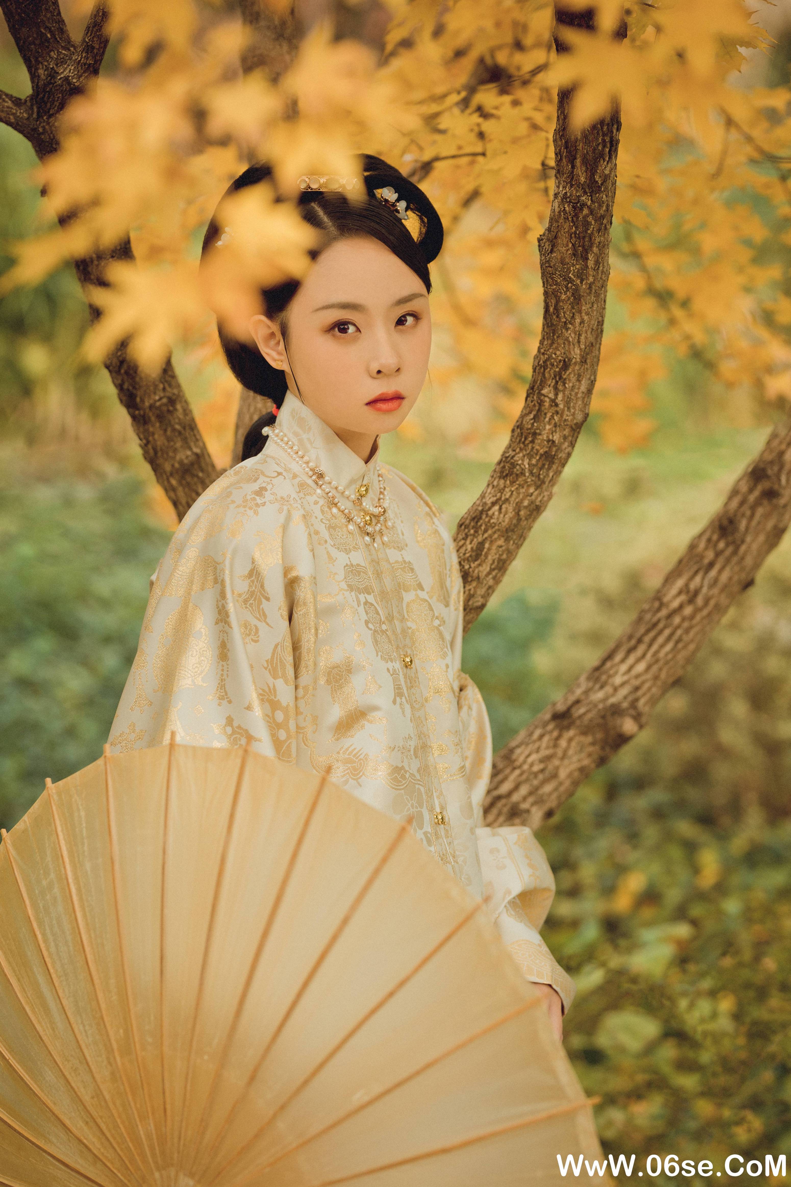 图片[12]-[YITUYU艺图语]2021.09.03 寻枫 冯友薇[28+1P／389MB]-六色网