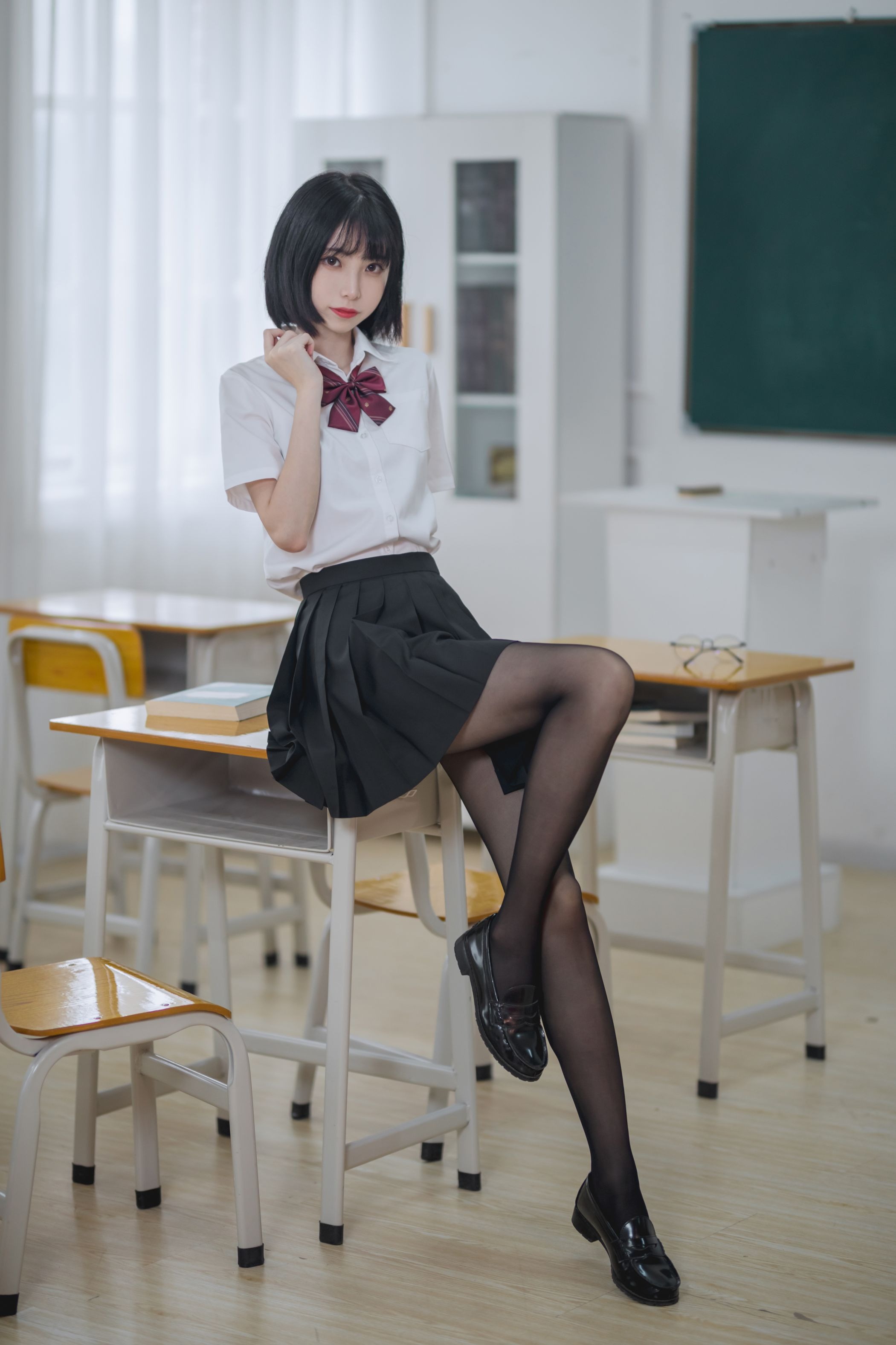 许岚 - NO.01 教室jk黑丝 [40P-426MB] 7