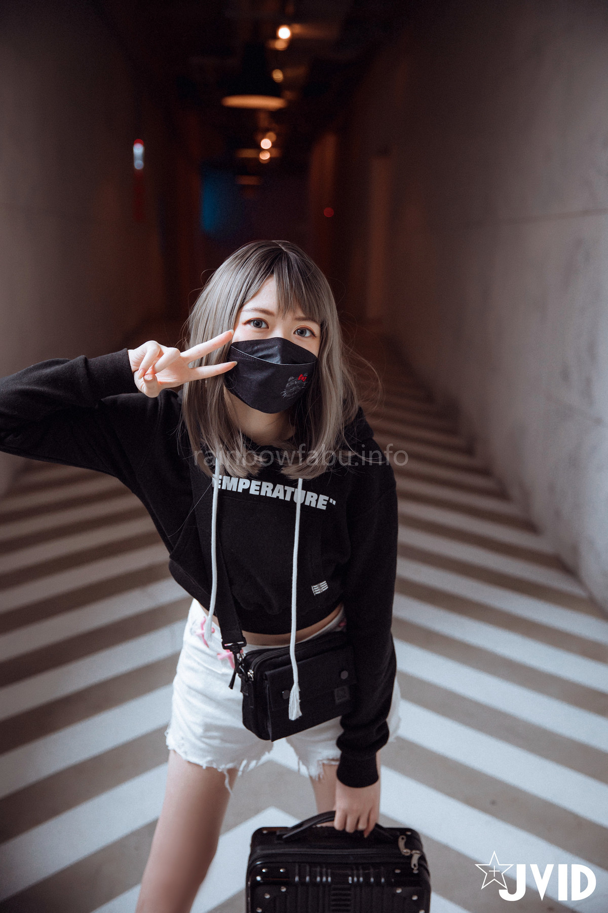 JVID精品 卯咪-兼职做片场修片师 3