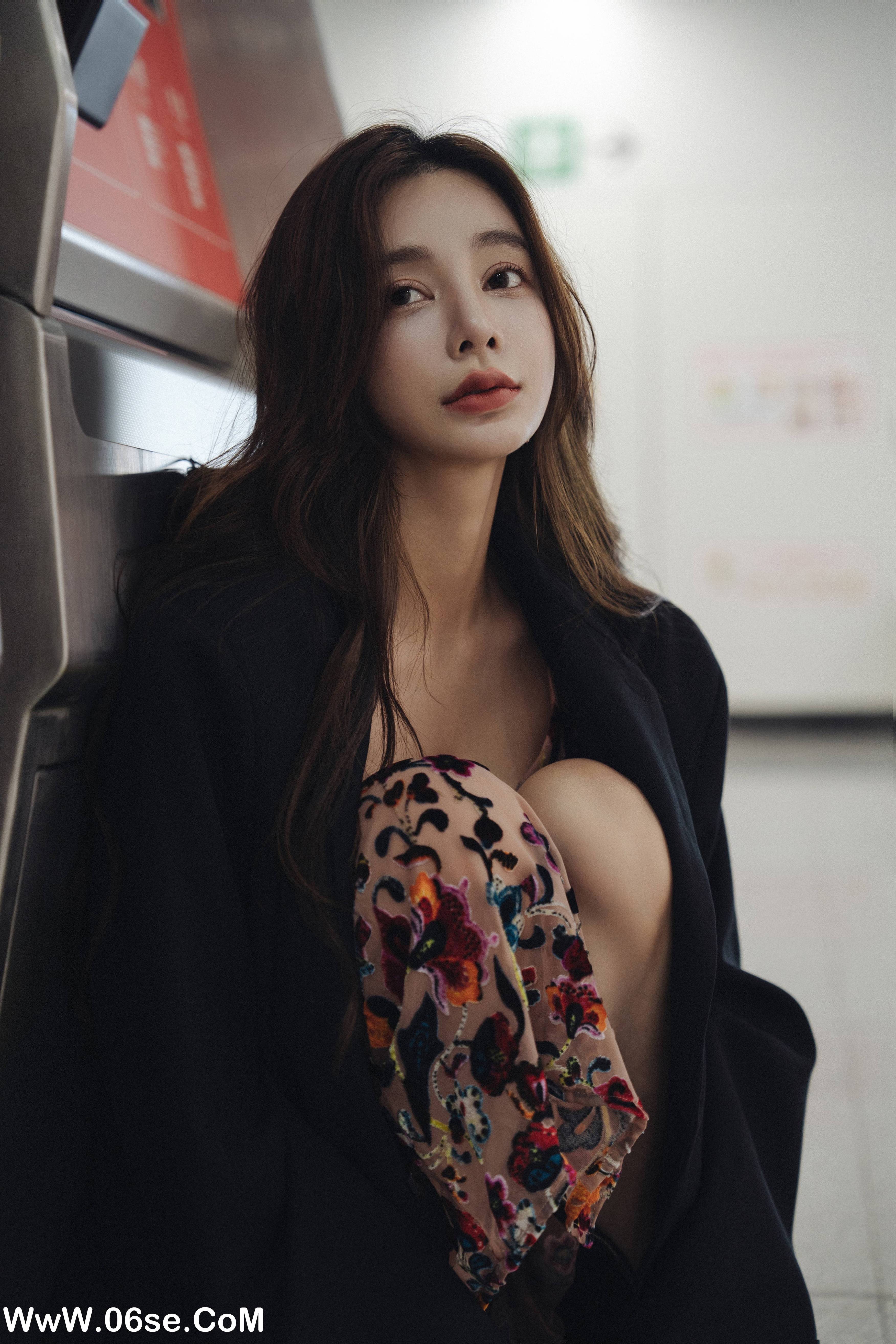 图片[13]-[YITUYU艺图语]2022.08.05 落寞地铁 姝雯同学[40+1P／413MB]-六色网