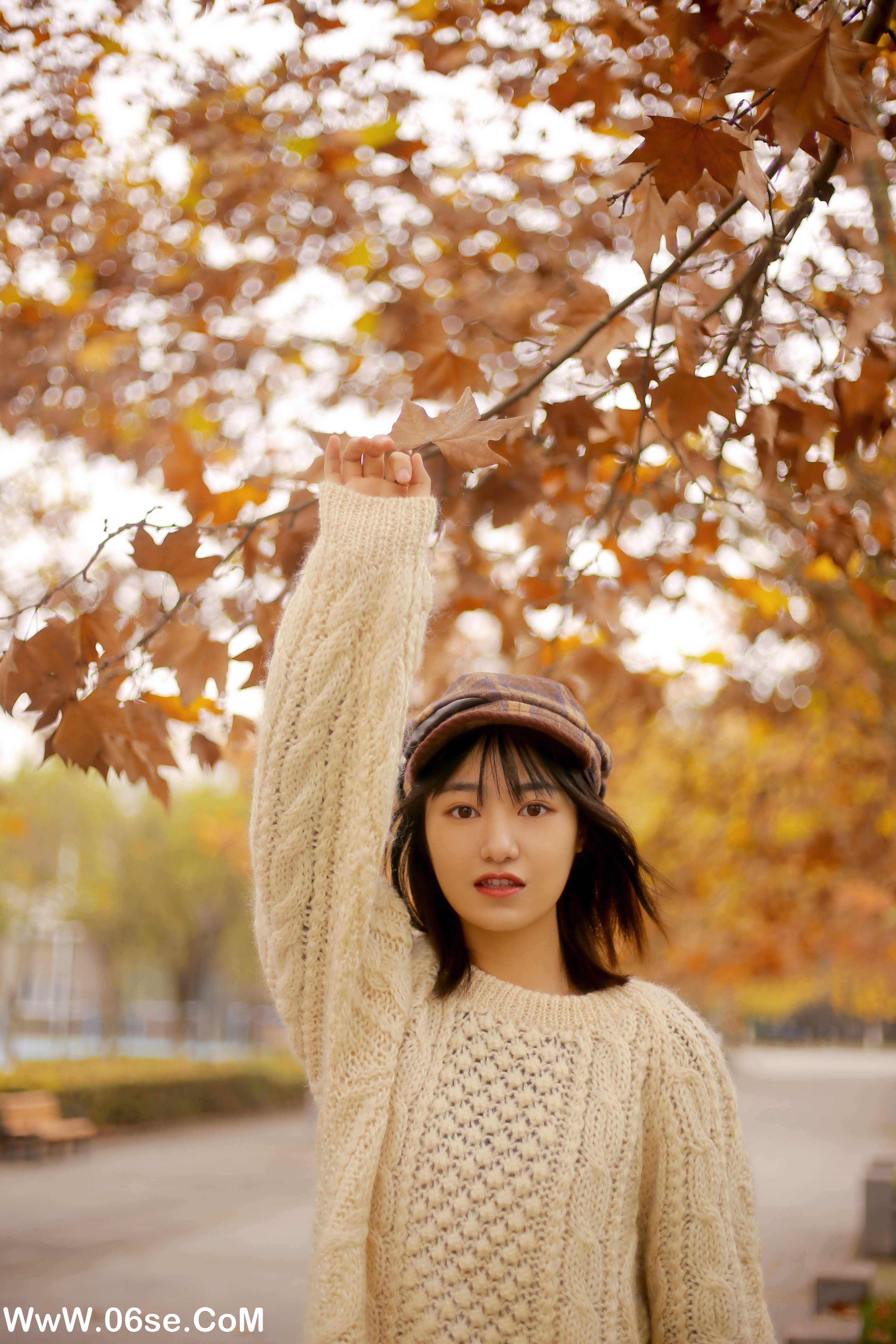 图片[15]-[YITUYU艺图语]2022.10.03 枫叶 panniling[29+1P／346MB]-六色网