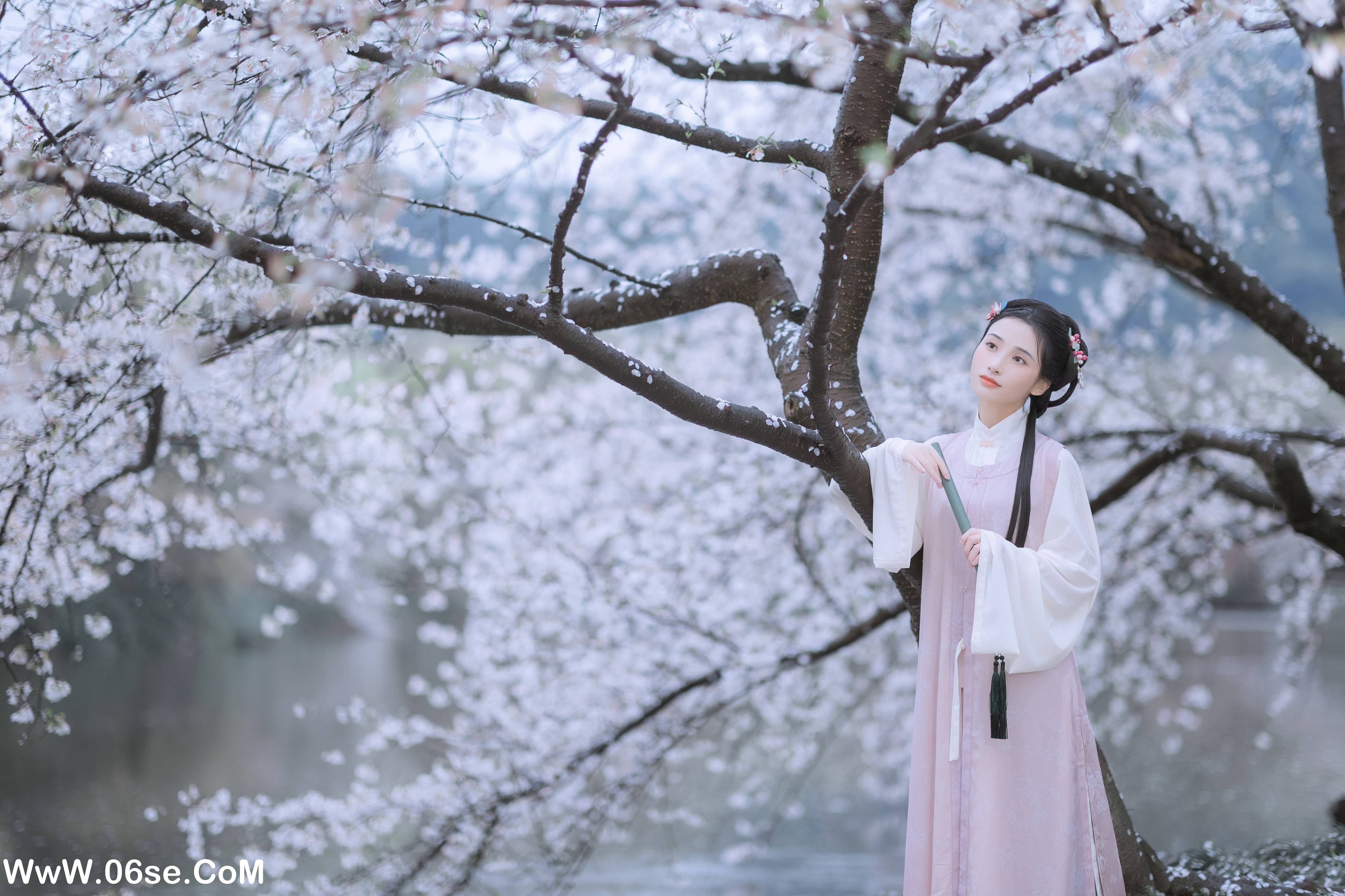 图片[38]-[YITUYU艺图语]2022.05.25 雨樱花 眸小妖[46P-454.3MB]-六色网