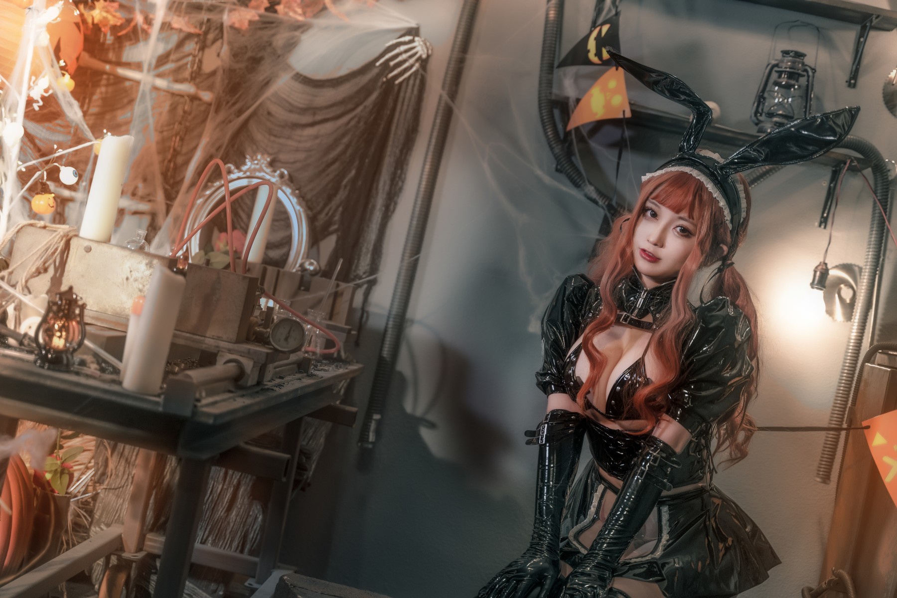 Cosplay 奇行家狗崽 漆皮兔女仆 21