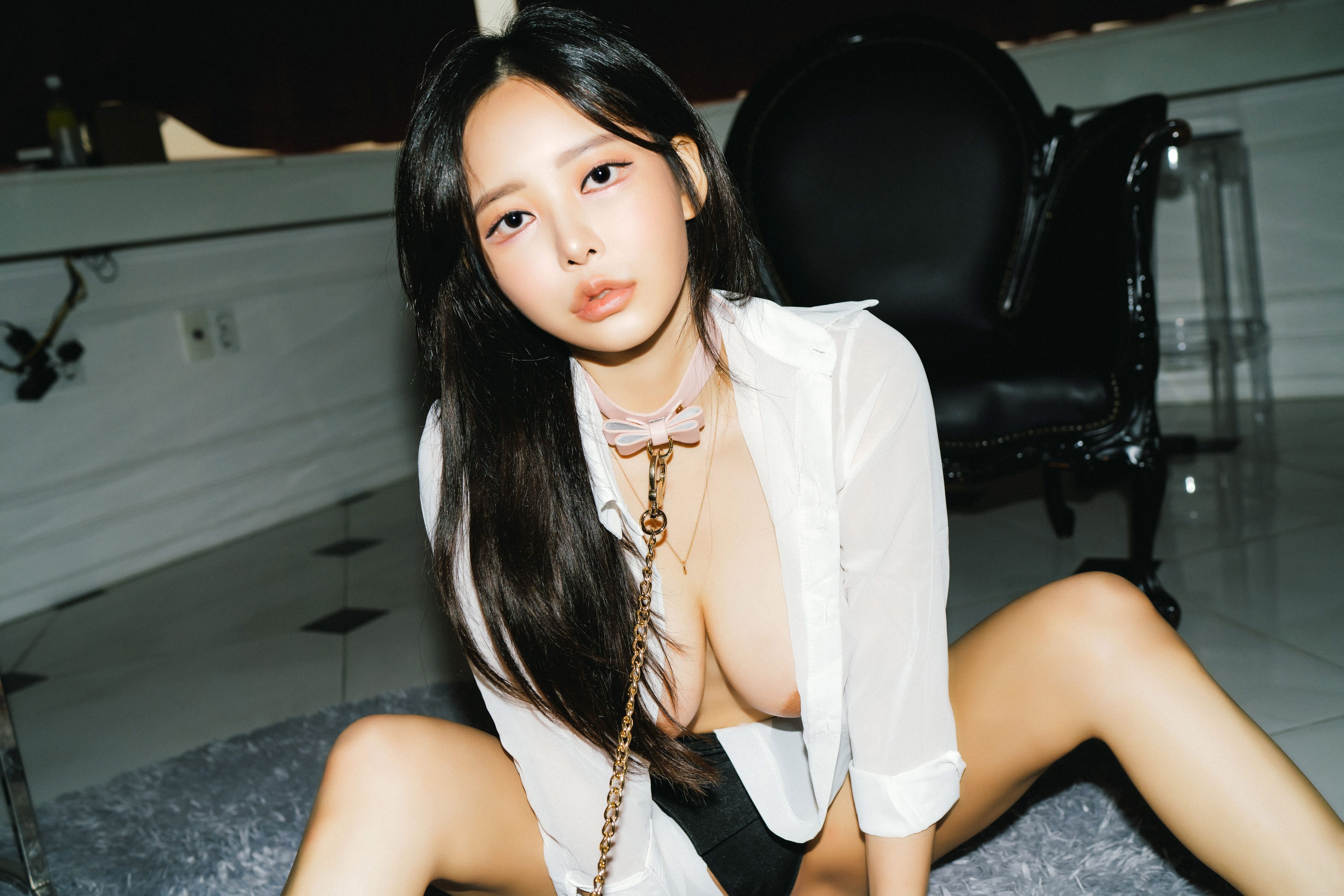 Moon Night Snap_Jia - Secretary girl + video [77P+1V-374MB] 40