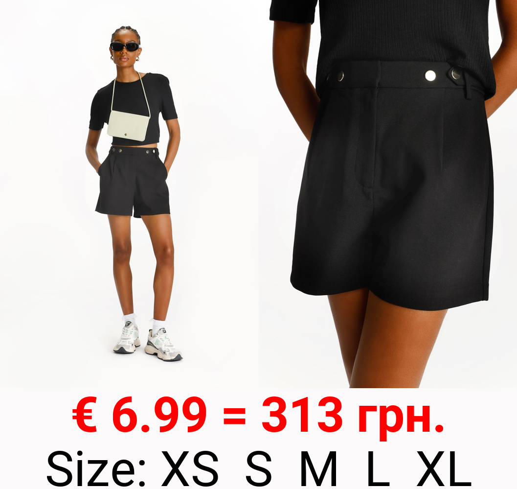 Shorts with buttons