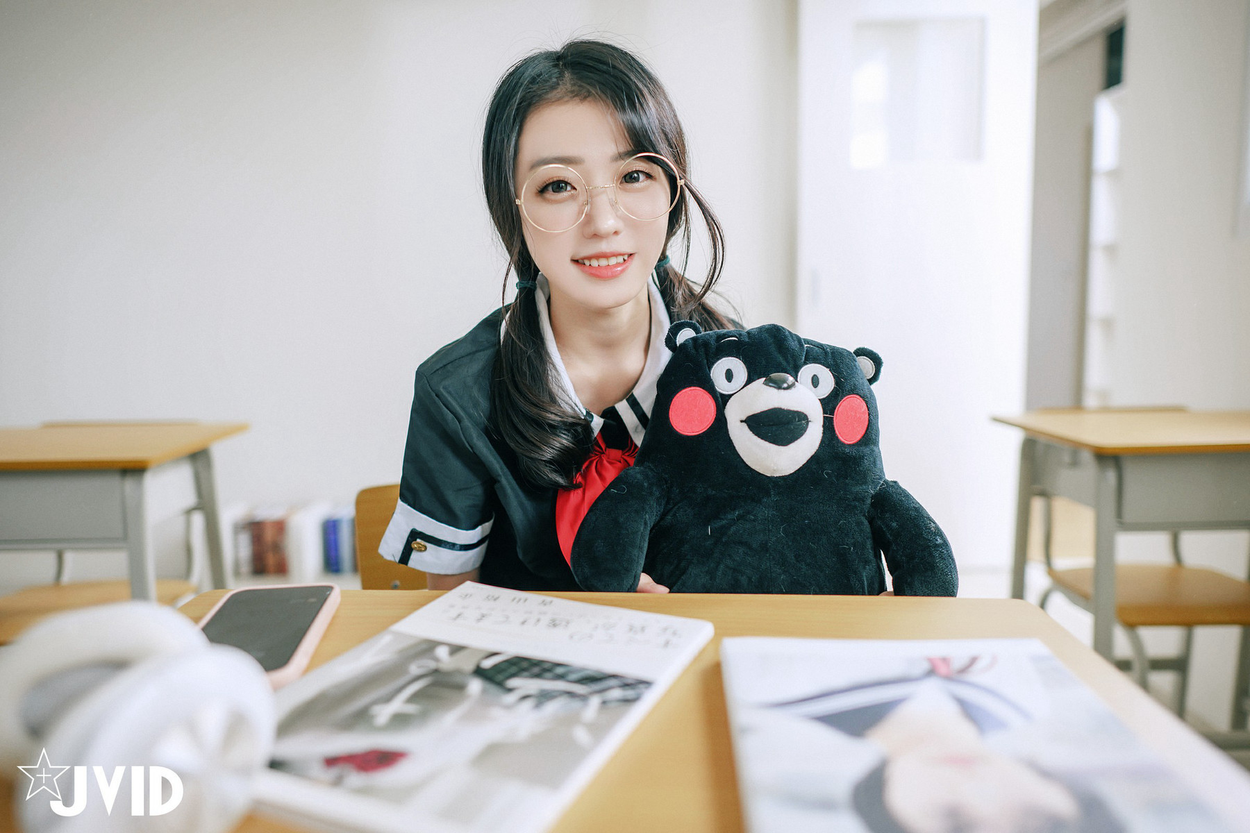 JVID精品 高顏值甜美學妹誘惑?清純校花?放學後的教室，學妹說她喜歡我 Vol.01 7