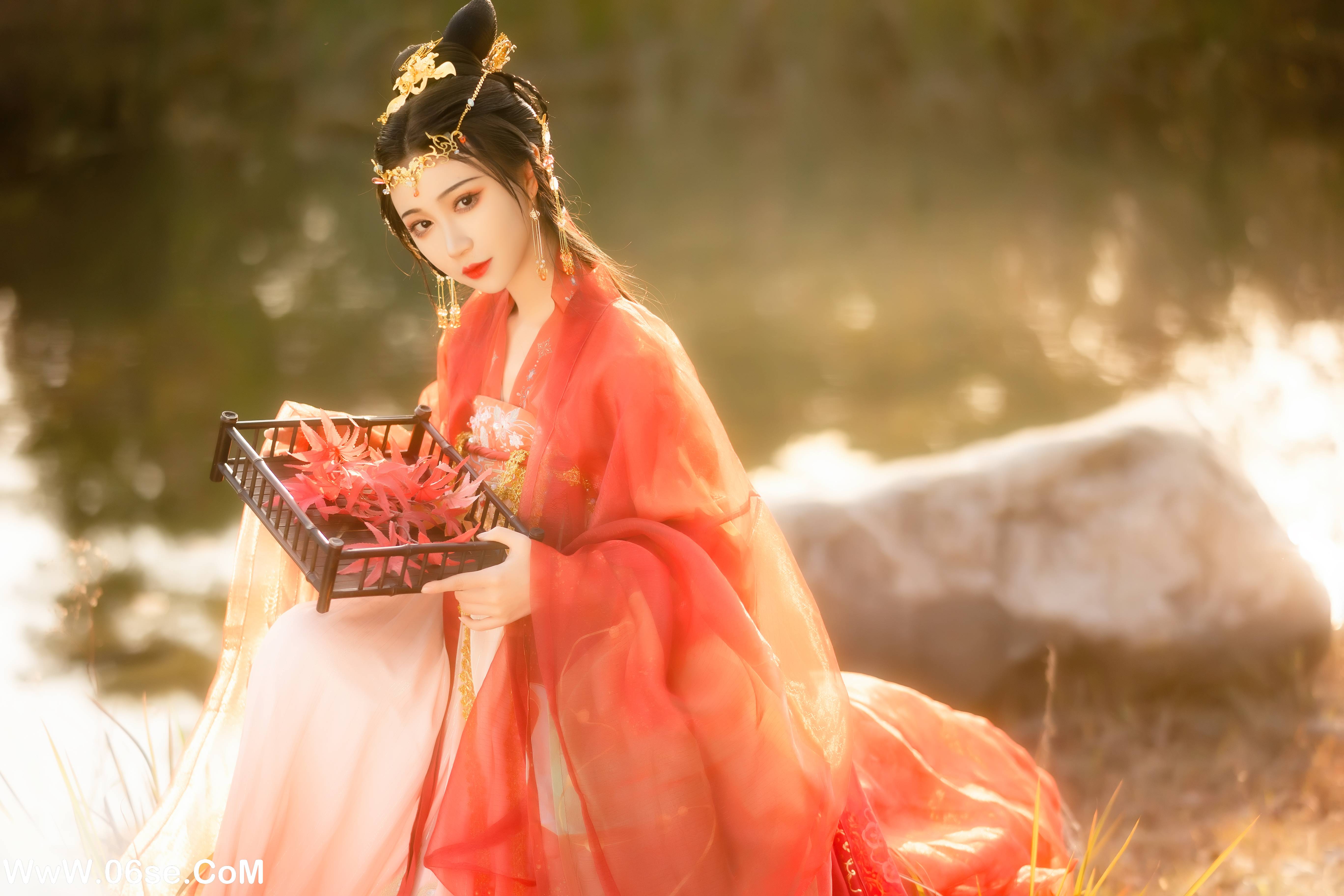 图片[8]-[YITUYU艺图语]2022.11.03 枫霜尽 -绮罗生的小苏苏-[28+1P／240MB]-六色网