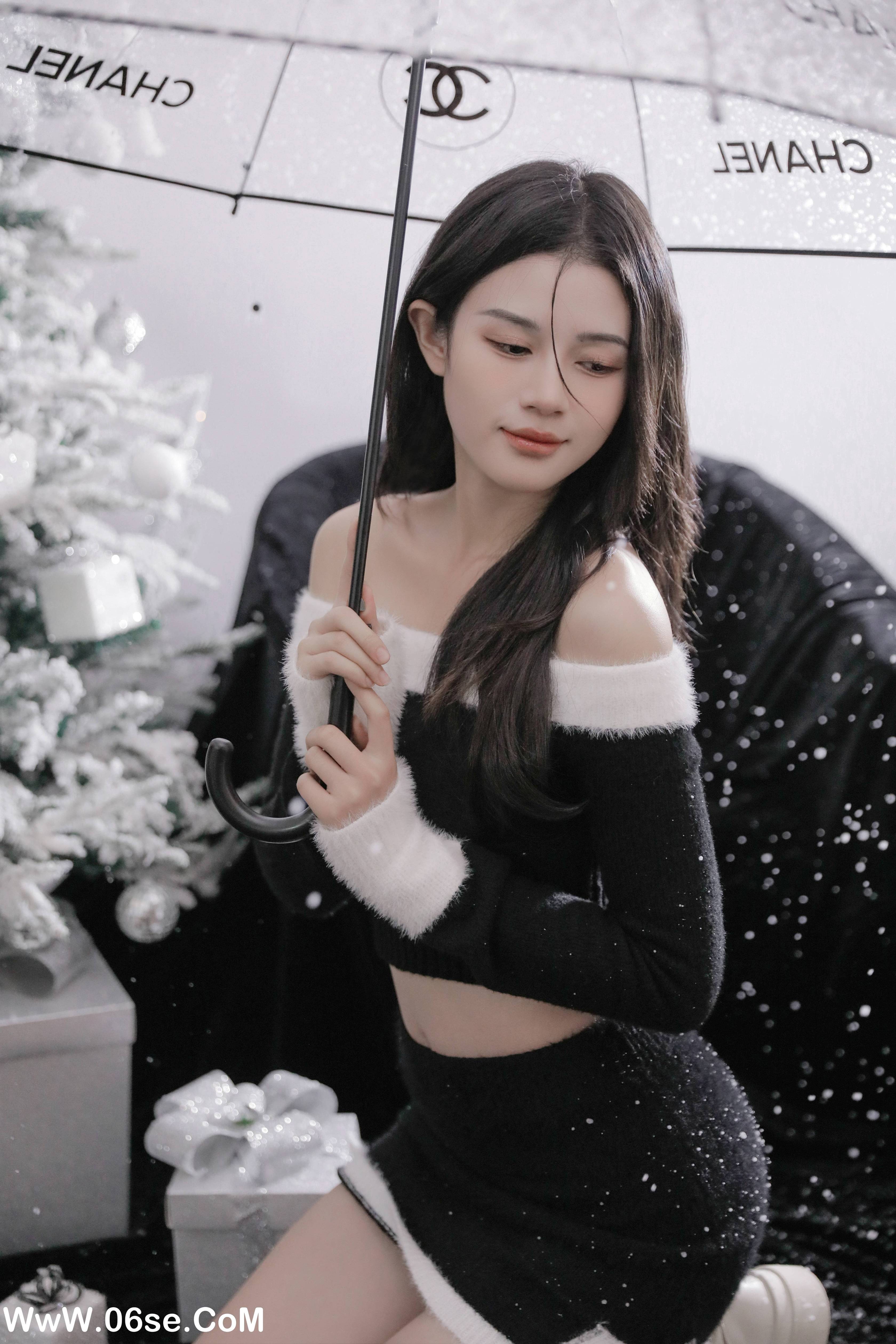 图片[15]-[YITUYU艺图语]2022.12.11 圣诞少女 馨瑶XINYAO[24+1P／301MB]-六色网