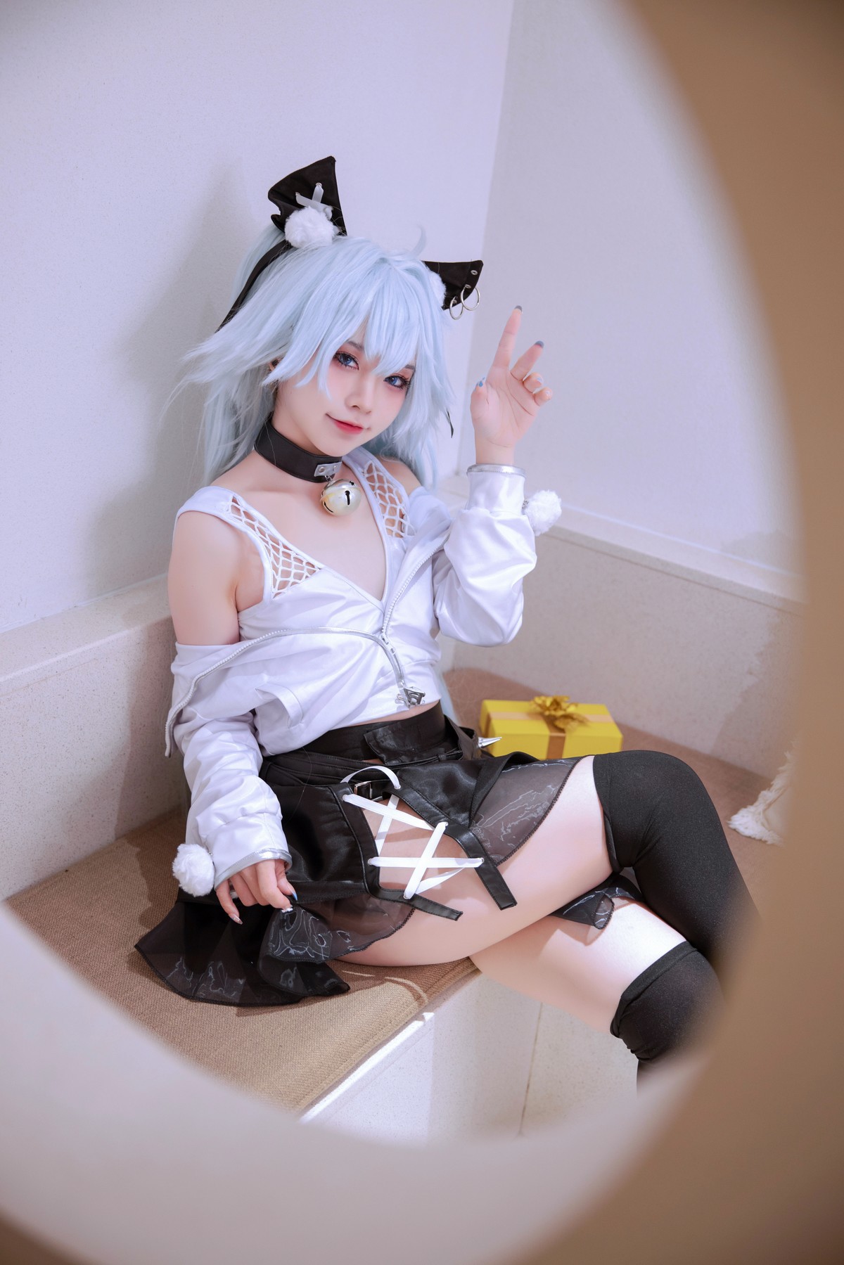 Cosplay G44不会受伤 芙洛伦白情 19