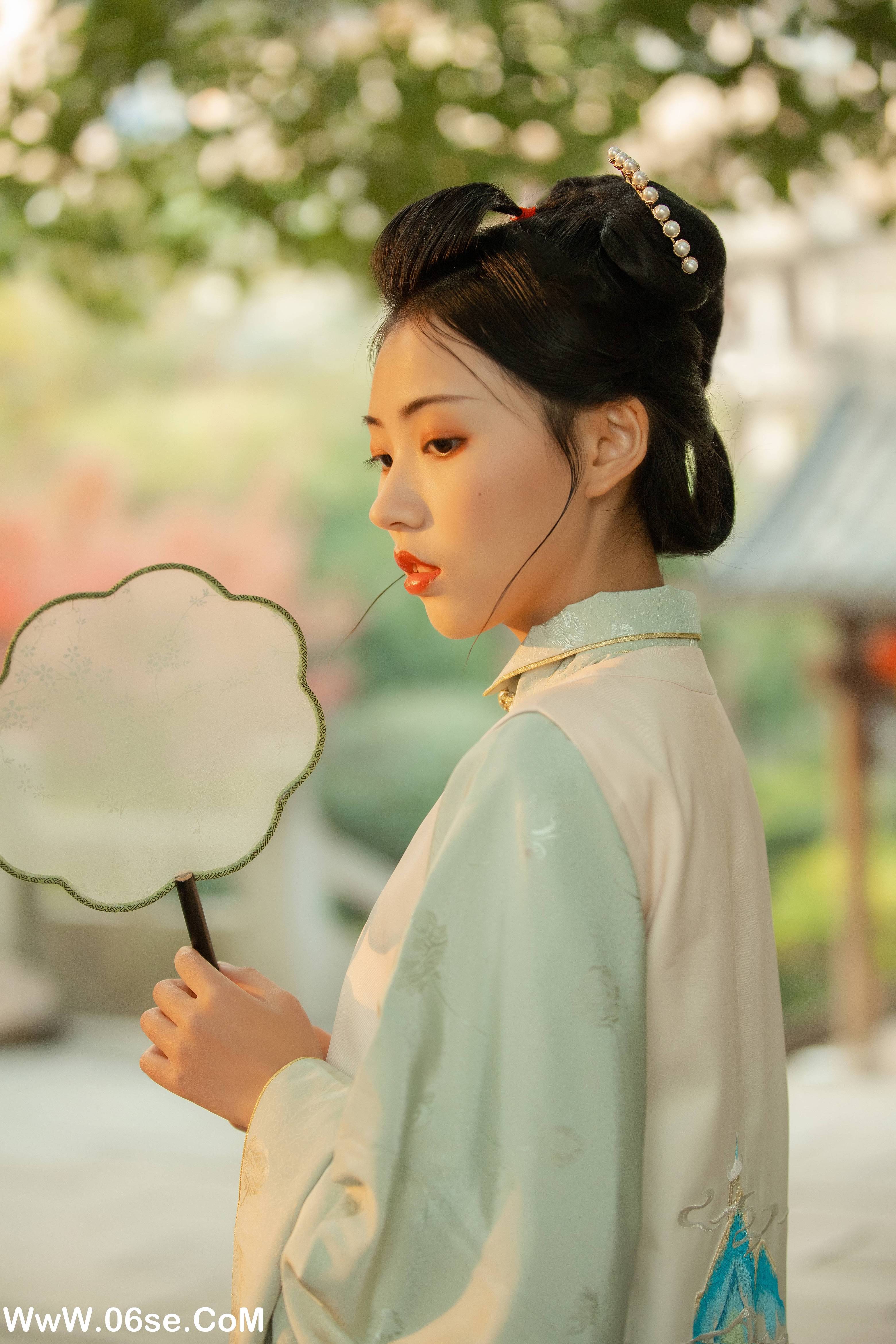 图片[12]-[YITUYU艺图语]2022.08.28 春雨杏花急急落 日落欣橙[26P／422MB]-六色网