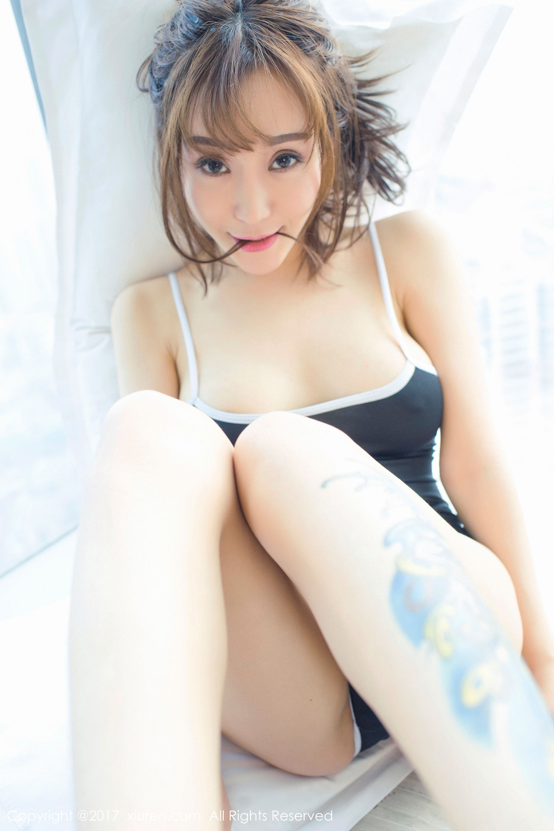 顾灿《这个合集只玩腿》_[秀人XIUREN]_NO.821-写真图集共11P 2